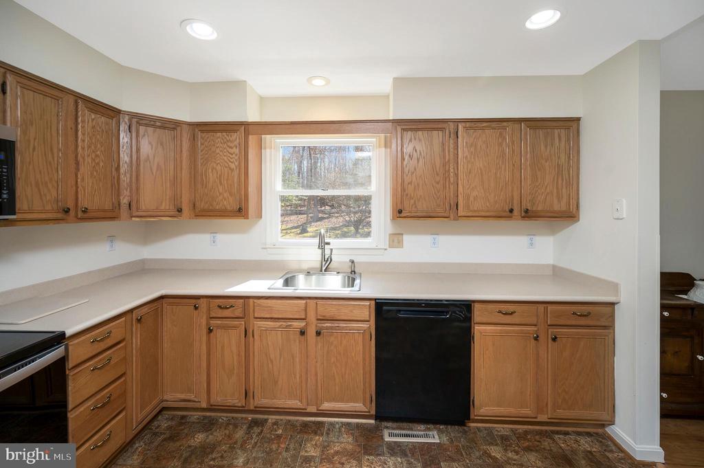 821 EASTOVER PKWY, LOCUST GROVE, Virginia 22508, 3 Bedrooms Bedrooms, ,2 BathroomsBathrooms,Residential,821 EASTOVER PKWY,VAOR2013590 MLS # VAOR2013590