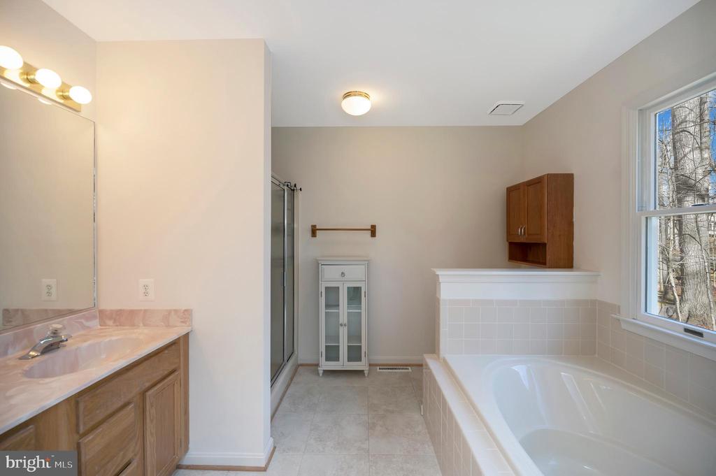 821 EASTOVER PKWY, LOCUST GROVE, Virginia 22508, 3 Bedrooms Bedrooms, ,2 BathroomsBathrooms,Residential,821 EASTOVER PKWY,VAOR2013590 MLS # VAOR2013590