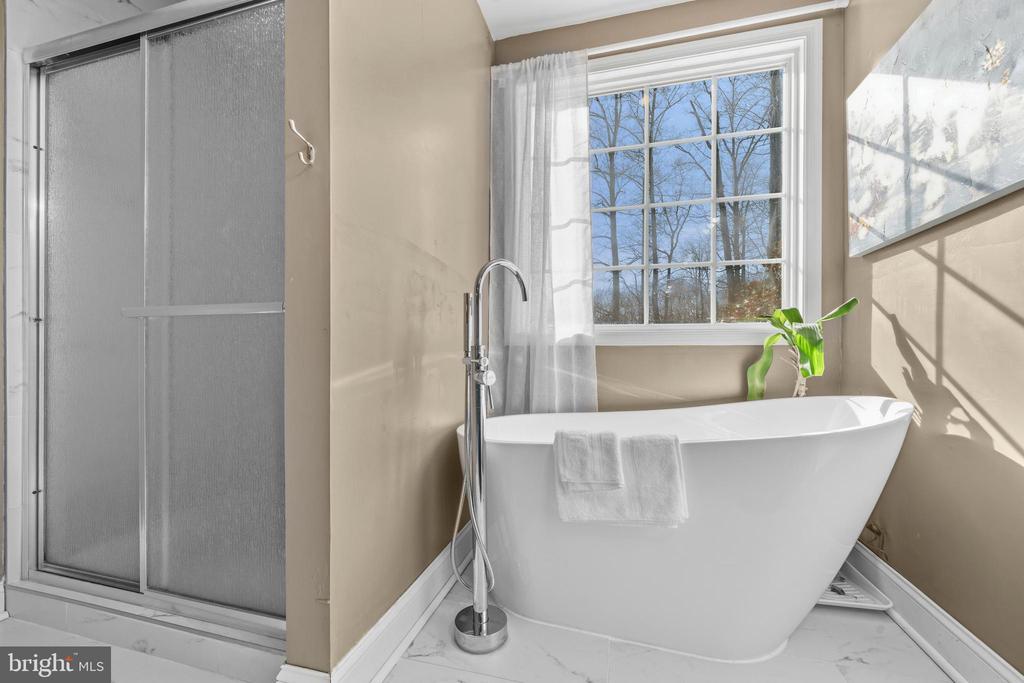 10206 TALLEY RD, SPOTSYLVANIA, Virginia 22553, 5 Bedrooms Bedrooms, ,3 BathroomsBathrooms,Residential,10206 TALLEY RD,VASP2040072 MLS # VASP2040072