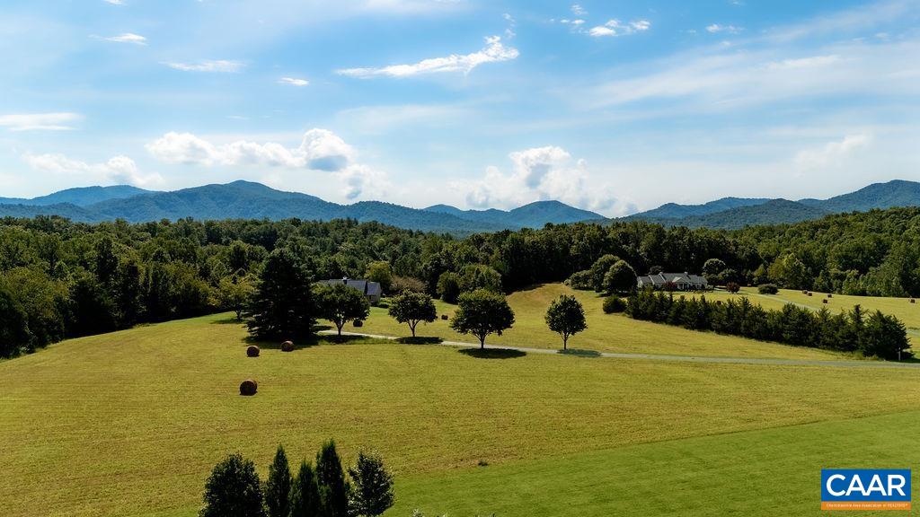 23 LOOKAWAY HILLS DR, AFTON, Virginia 22920, 5 Bedrooms Bedrooms, ,3 BathroomsBathrooms,Residential,23 LOOKAWAY HILLS DR,674039 MLS # 674039 23 LOOKAWAY HILLS DR, AFTON, Virginia 22920, 5 Bedrooms Bedrooms, ,3 BathroomsBathrooms,Residential,23 LOOKAWAY HILLS DR,674039 MLS # 674039