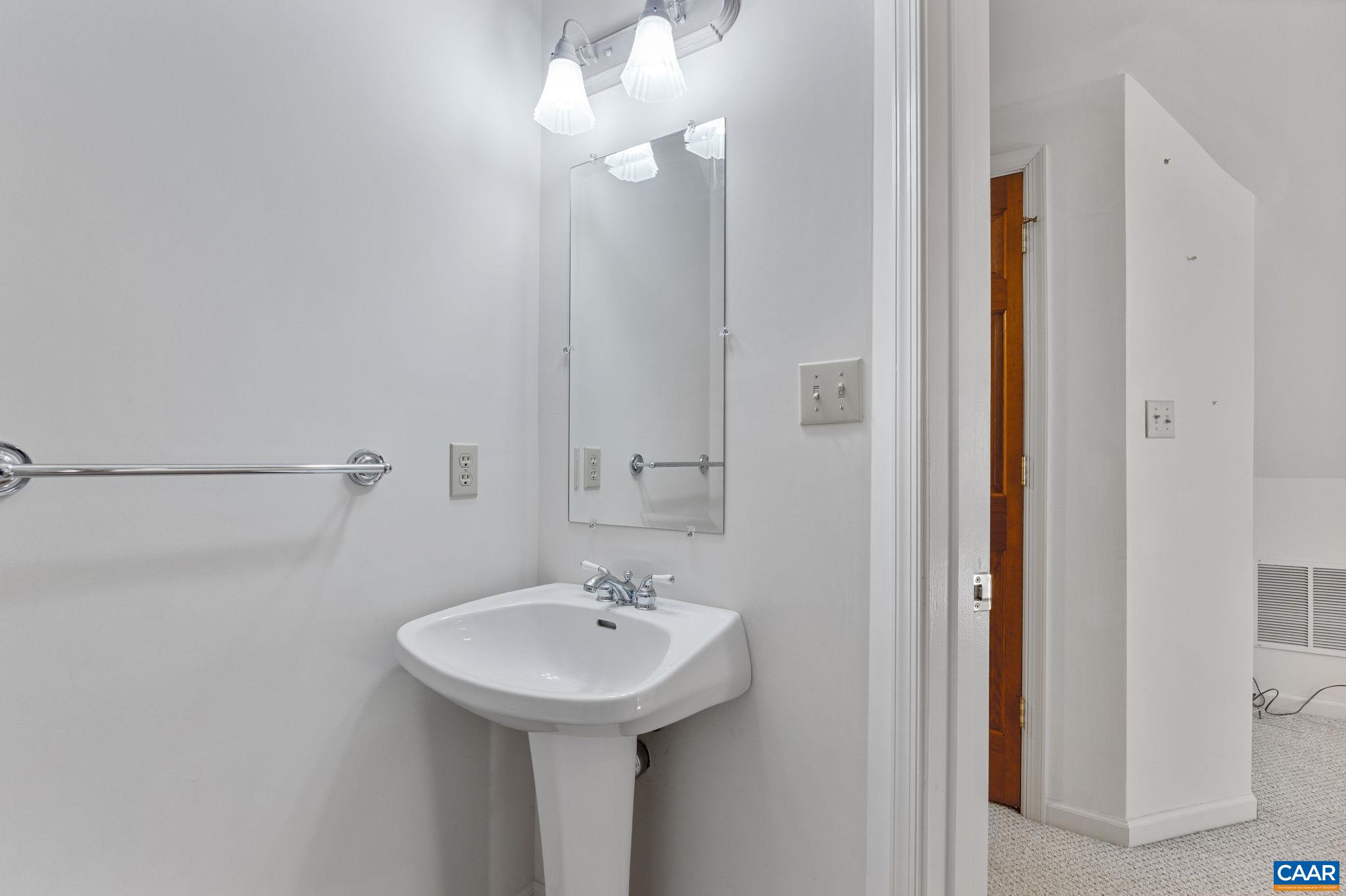 24 FLEETWOOD DR, PALMYRA, Virginia 22963, 4 Bedrooms Bedrooms, ,3 BathroomsBathrooms,Residential,24 FLEETWOOD DR,674343 MLS # 674343