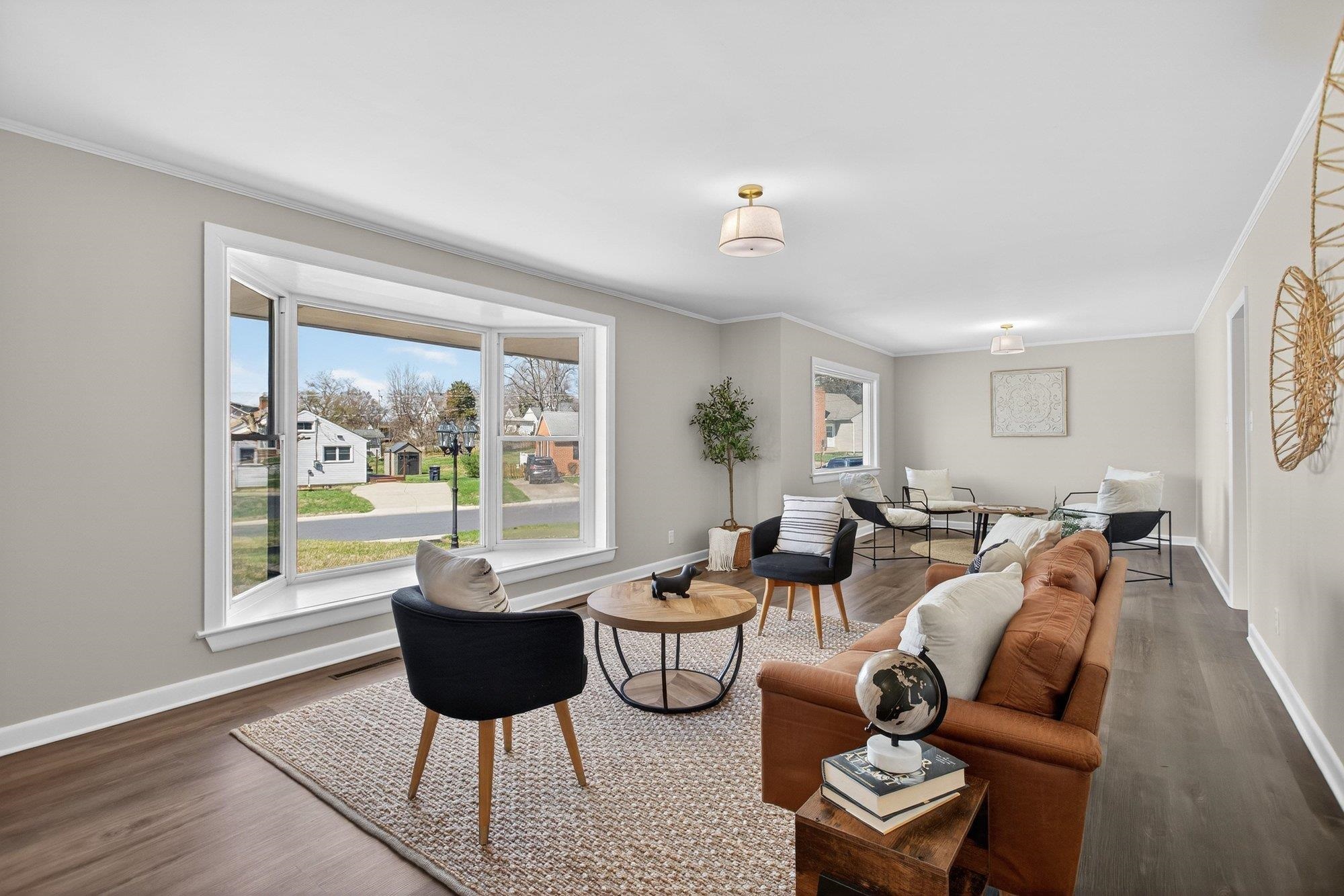 100 MONUMENT AVE, HARRISONBURG, Virginia 22801, 3 Bedrooms Bedrooms, ,2 BathroomsBathrooms,Residential,100 MONUMENT AVE,674450 MLS # 674450