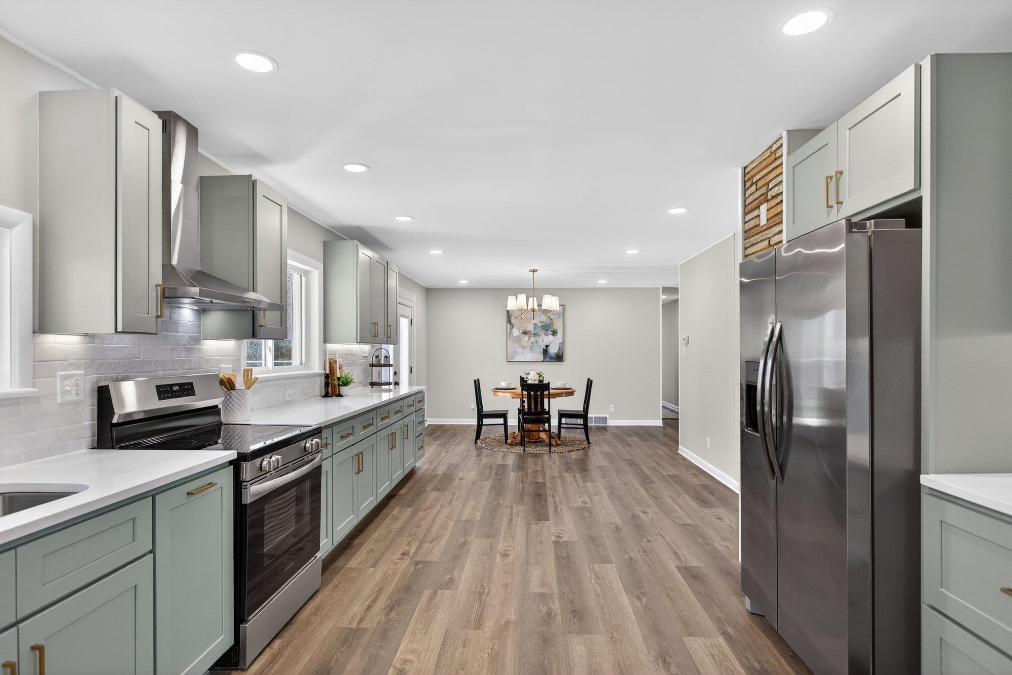 100 MONUMENT AVE, HARRISONBURG, Virginia 22801, 3 Bedrooms Bedrooms, ,2 BathroomsBathrooms,Residential,100 MONUMENT AVE,674450 MLS # 674450