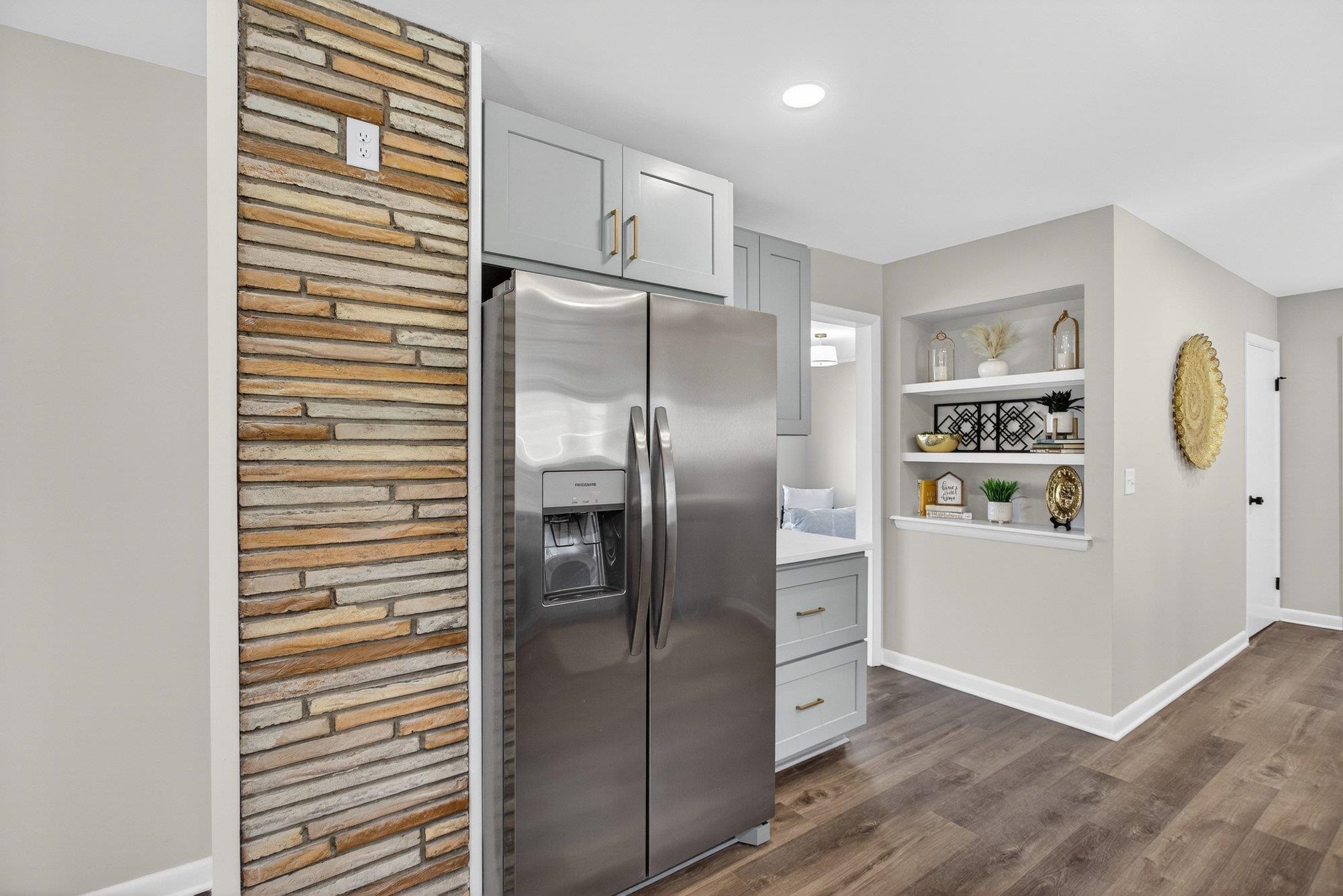 100 MONUMENT AVE, HARRISONBURG, Virginia 22801, 3 Bedrooms Bedrooms, ,2 BathroomsBathrooms,Residential,100 MONUMENT AVE,674450 MLS # 674450