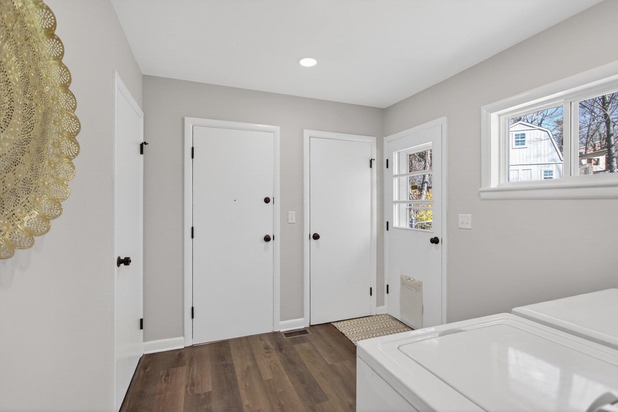 100 MONUMENT AVE, HARRISONBURG, Virginia 22801, 3 Bedrooms Bedrooms, ,2 BathroomsBathrooms,Residential,100 MONUMENT AVE,674450 MLS # 674450