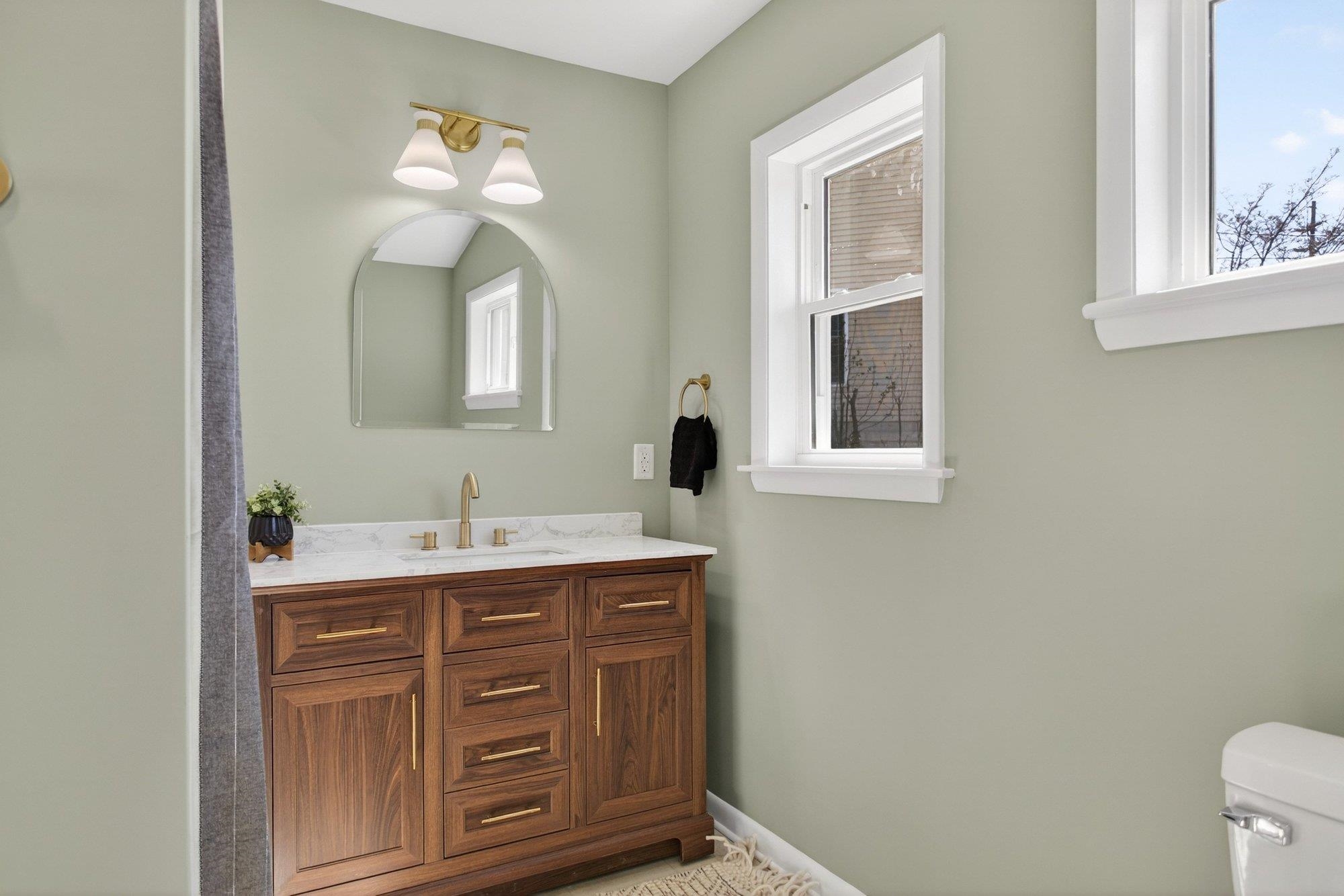 100 MONUMENT AVE, HARRISONBURG, Virginia 22801, 3 Bedrooms Bedrooms, ,2 BathroomsBathrooms,Residential,100 MONUMENT AVE,674450 MLS # 674450