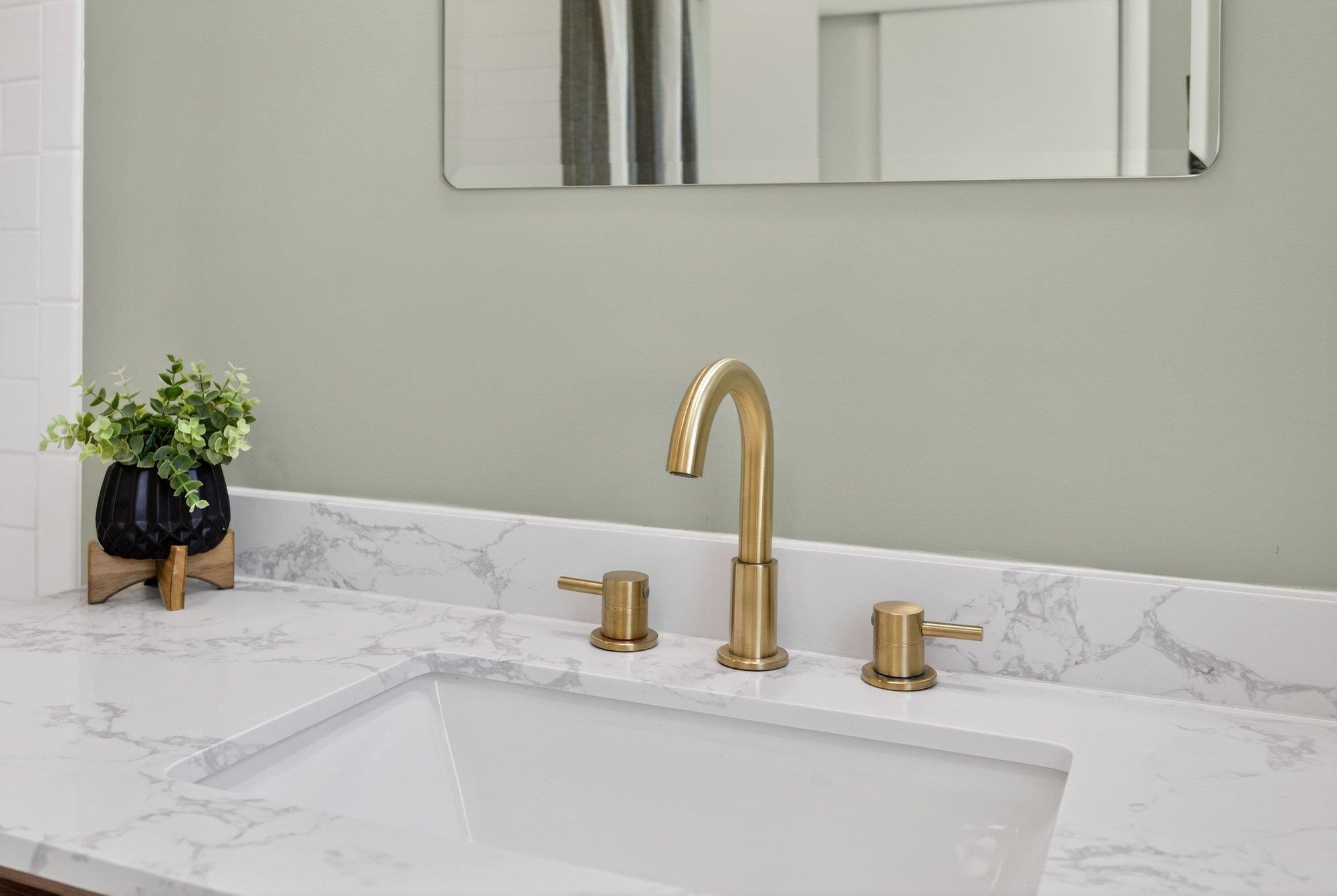 100 MONUMENT AVE, HARRISONBURG, Virginia 22801, 3 Bedrooms Bedrooms, ,2 BathroomsBathrooms,Residential,100 MONUMENT AVE,674450 MLS # 674450