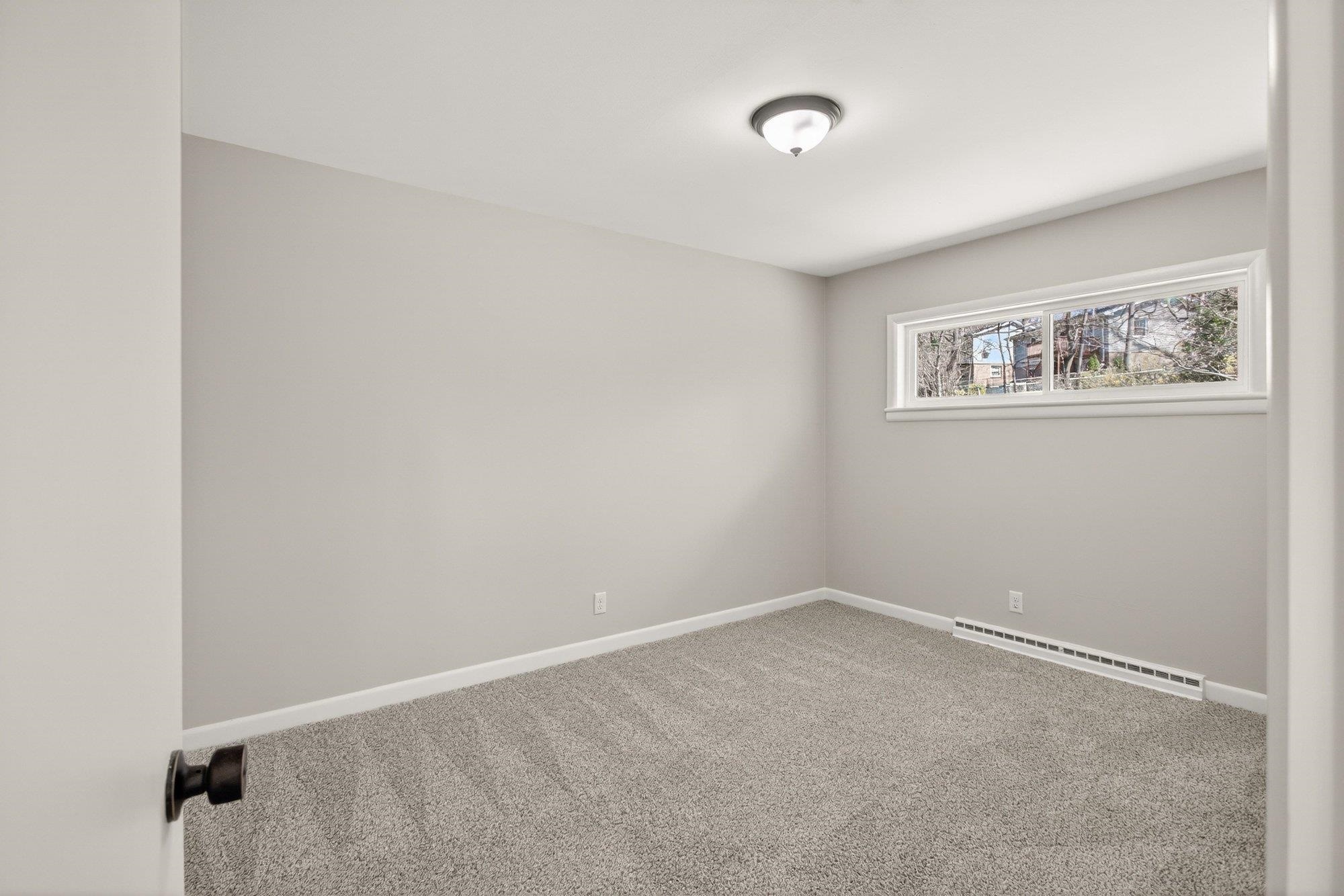 100 MONUMENT AVE, HARRISONBURG, Virginia 22801, 3 Bedrooms Bedrooms, ,2 BathroomsBathrooms,Residential,100 MONUMENT AVE,674450 MLS # 674450