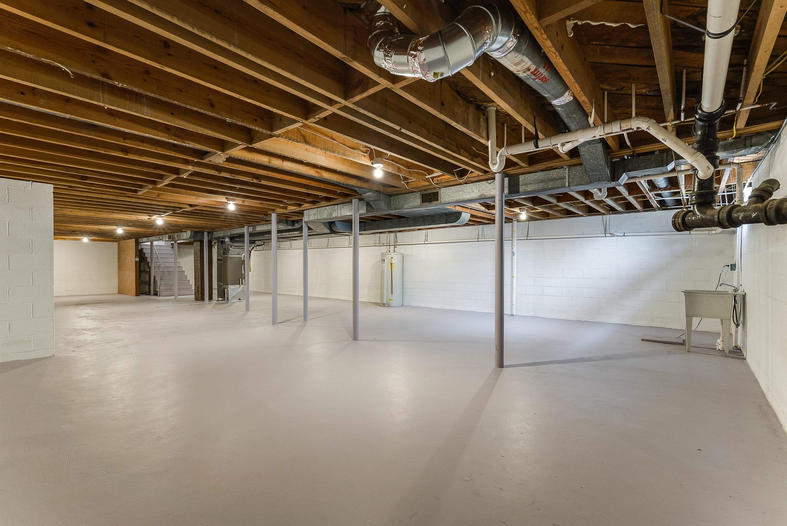 100 MONUMENT AVE, HARRISONBURG, Virginia 22801, 3 Bedrooms Bedrooms, ,2 BathroomsBathrooms,Residential,100 MONUMENT AVE,674450 MLS # 674450