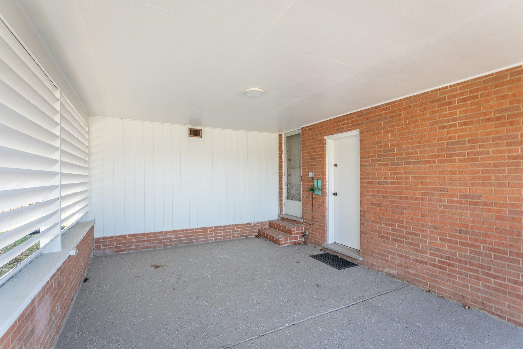 100 MONUMENT AVE, HARRISONBURG, Virginia 22801, 3 Bedrooms Bedrooms, ,2 BathroomsBathrooms,Residential,100 MONUMENT AVE,674450 MLS # 674450