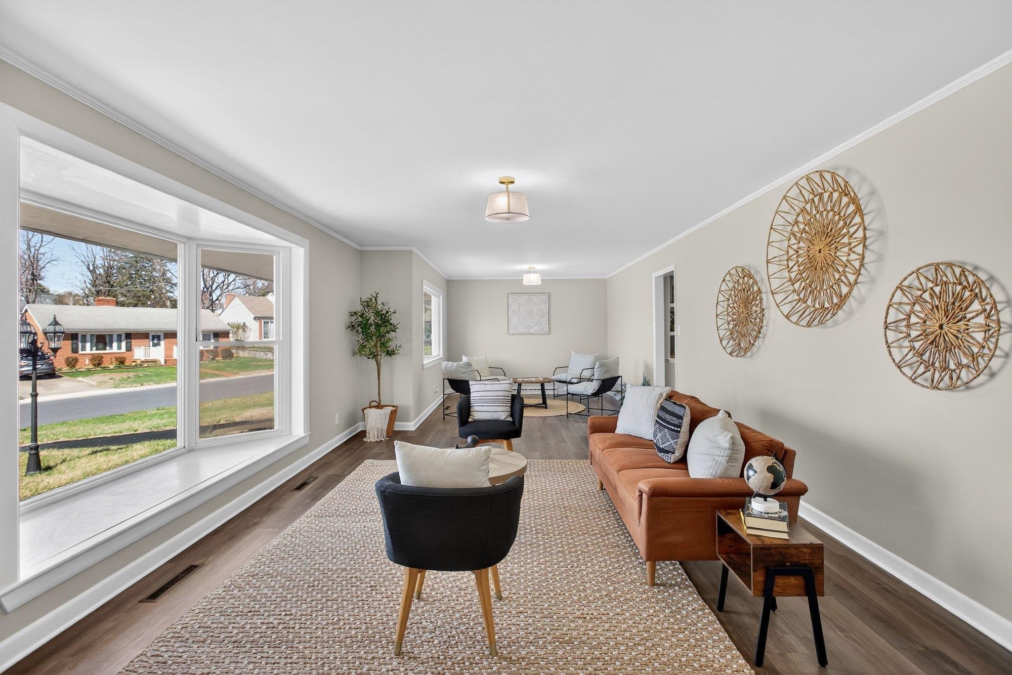 100 MONUMENT AVE, HARRISONBURG, Virginia 22801, 3 Bedrooms Bedrooms, ,2 BathroomsBathrooms,Residential,100 MONUMENT AVE,674450 MLS # 674450