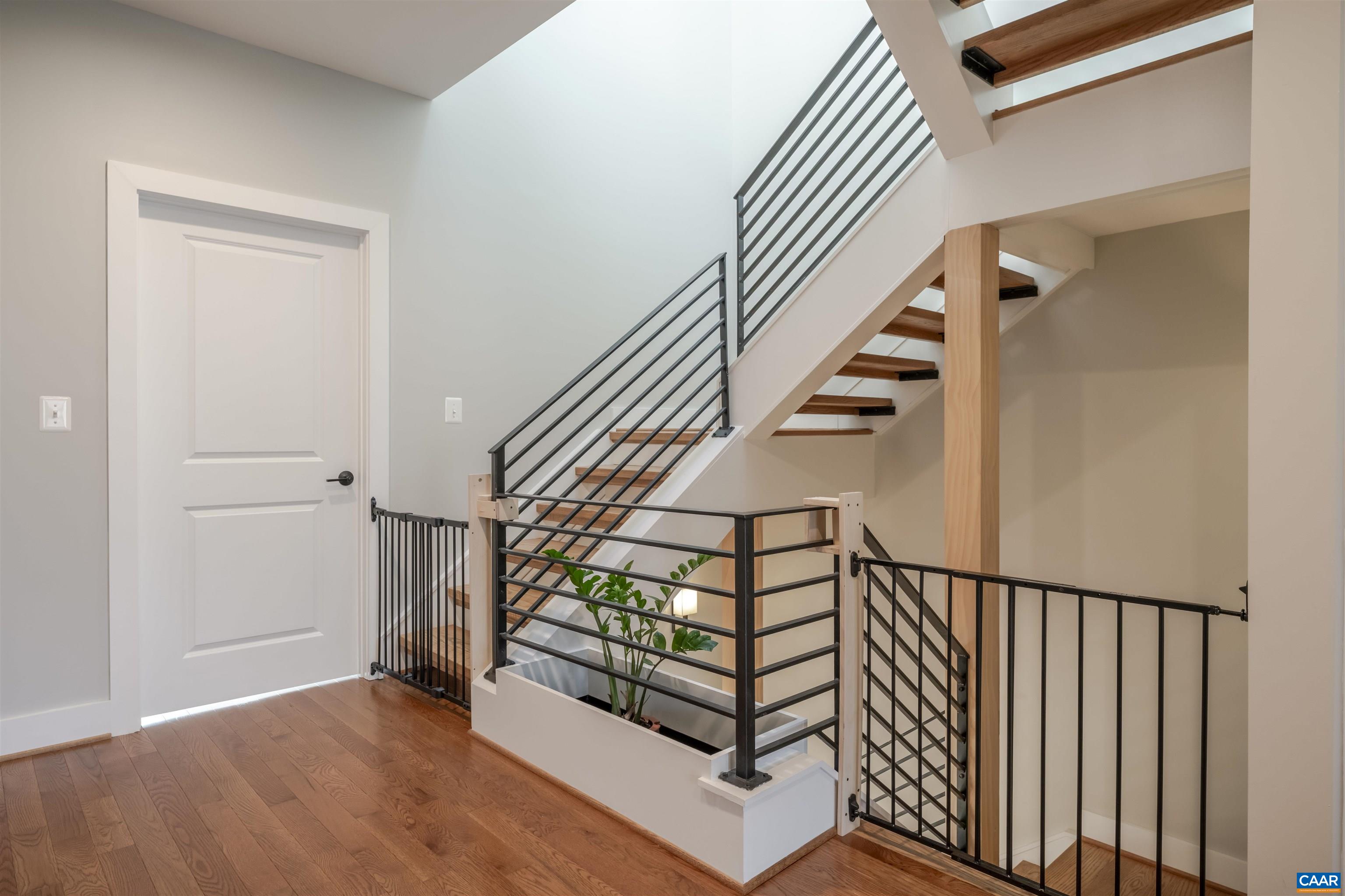 575 LOCHLYN HILL DR, CHARLOTTESVILLE, Virginia 22901, 3 Bedrooms Bedrooms, ,2 BathroomsBathrooms,Residential,575 LOCHLYN HILL DR,674463 MLS # 674463