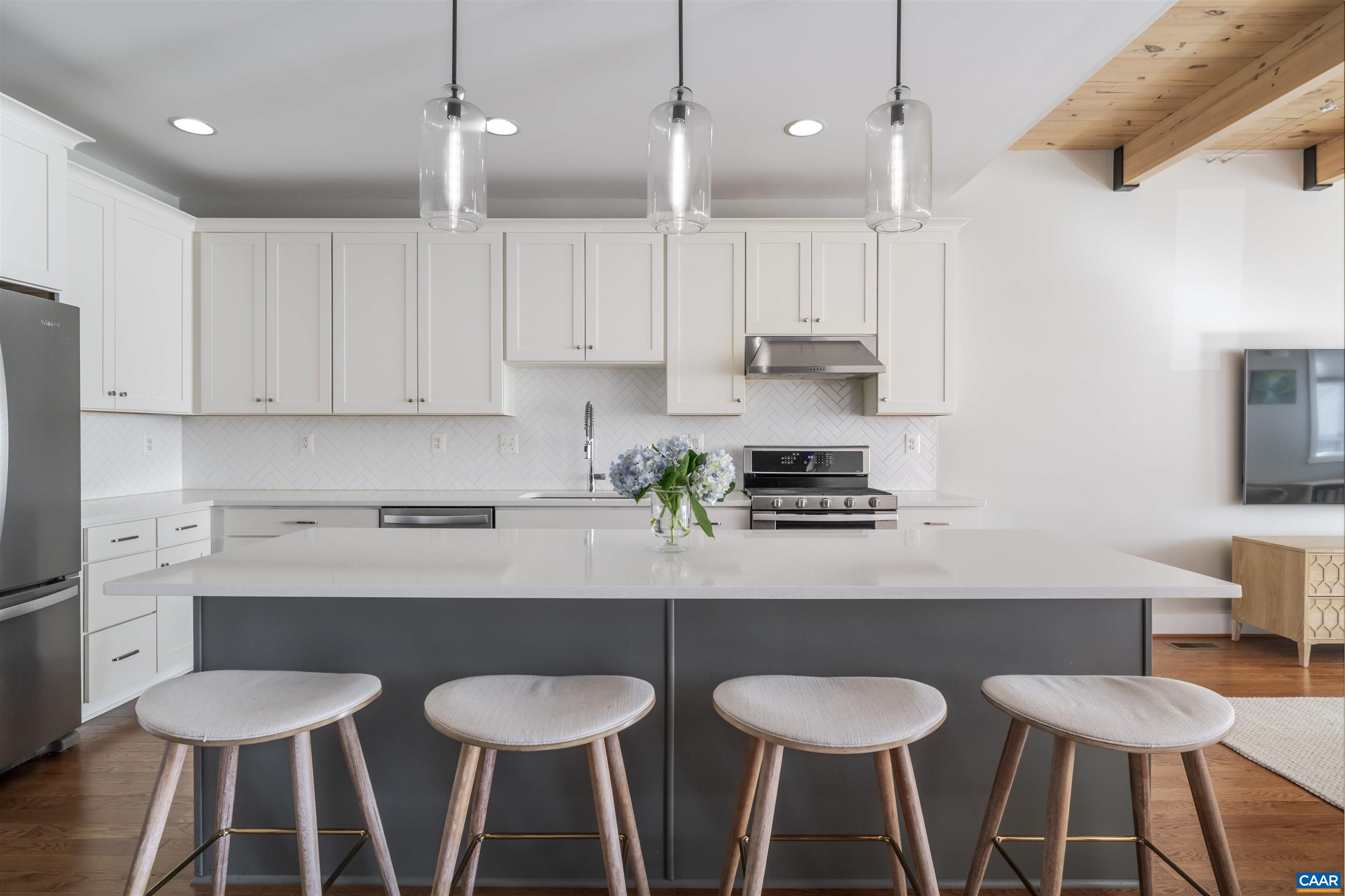 575 LOCHLYN HILL DR, CHARLOTTESVILLE, Virginia 22901, 3 Bedrooms Bedrooms, ,2 BathroomsBathrooms,Residential,575 LOCHLYN HILL DR,674463 MLS # 674463