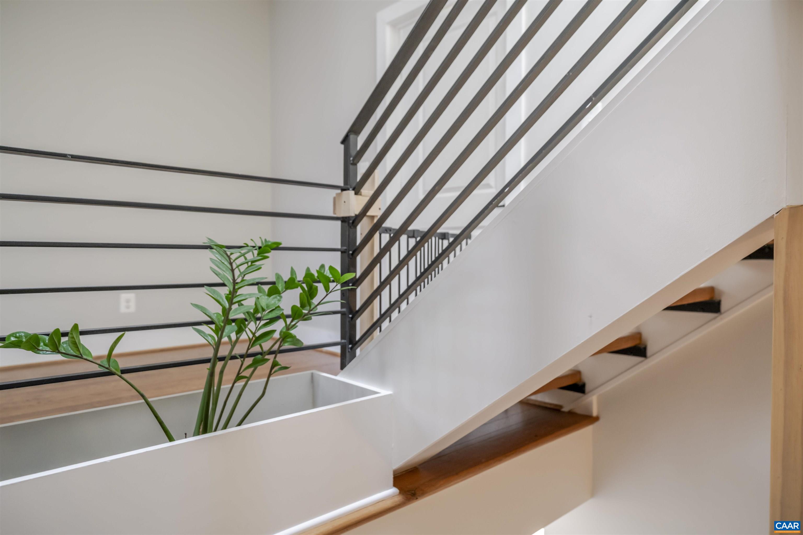 575 LOCHLYN HILL DR, CHARLOTTESVILLE, Virginia 22901, 3 Bedrooms Bedrooms, ,2 BathroomsBathrooms,Residential,575 LOCHLYN HILL DR,674463 MLS # 674463