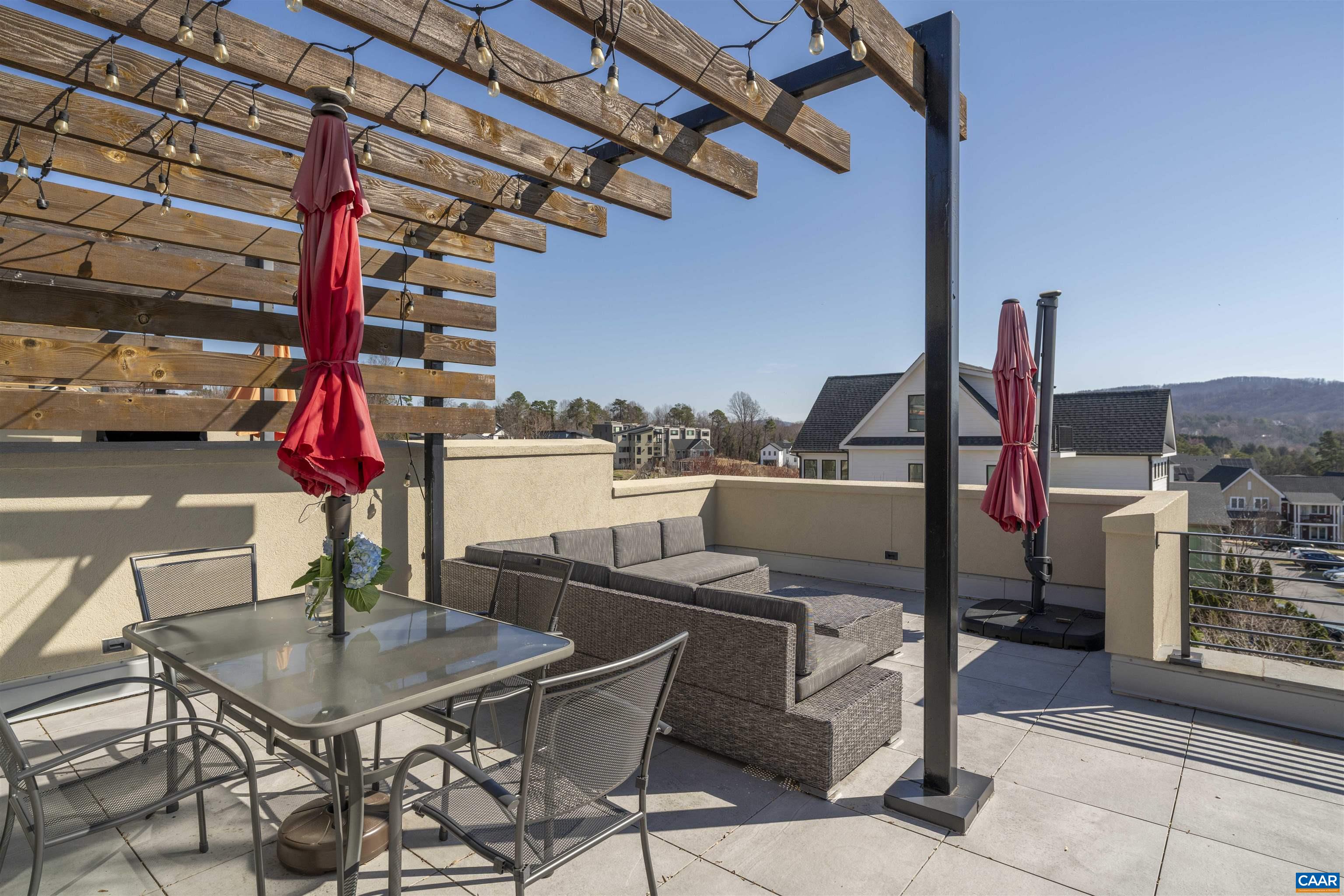 575 LOCHLYN HILL DR, CHARLOTTESVILLE, Virginia 22901, 3 Bedrooms Bedrooms, ,2 BathroomsBathrooms,Residential,575 LOCHLYN HILL DR,674463 MLS # 674463