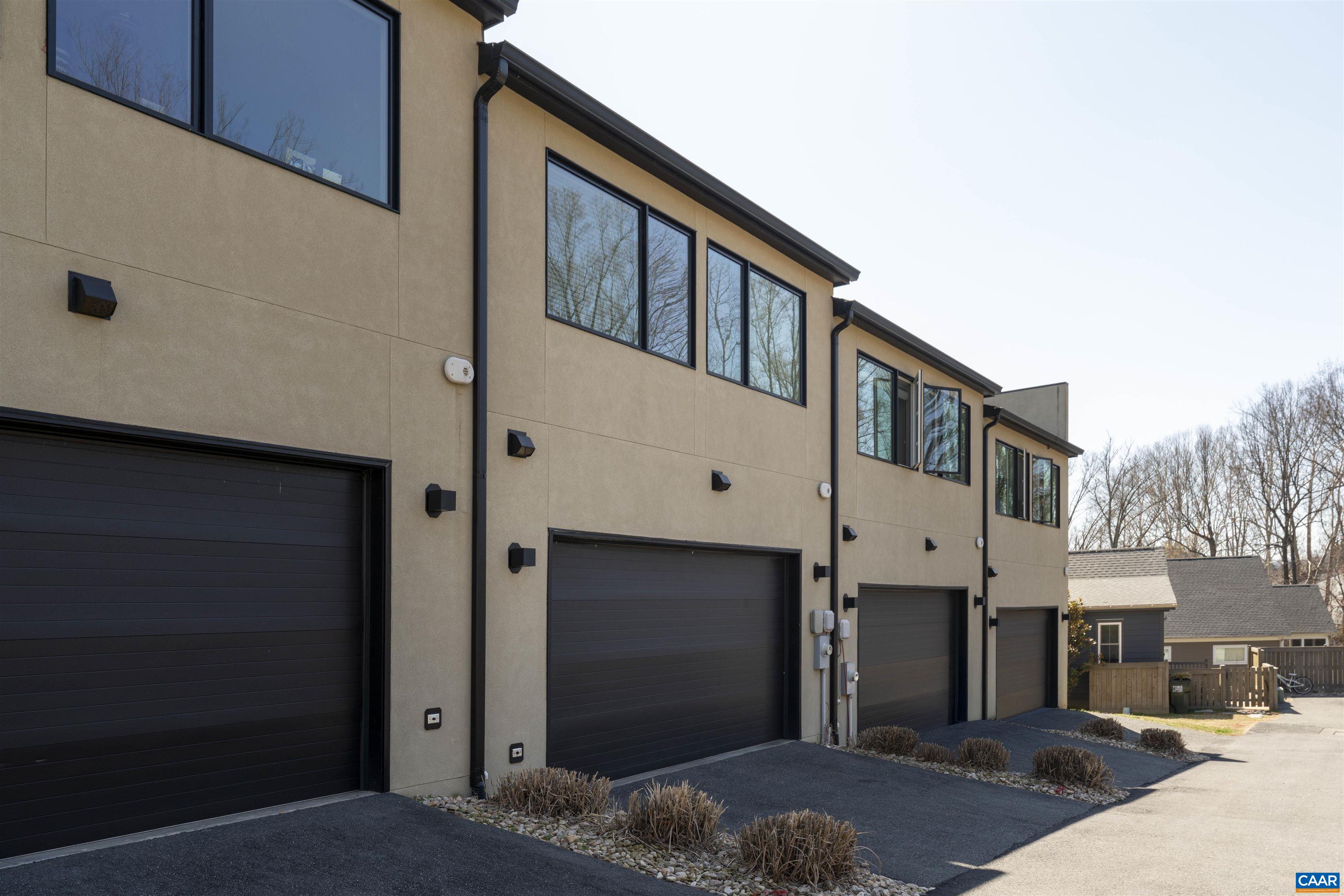 575 LOCHLYN HILL DR, CHARLOTTESVILLE, Virginia 22901, 3 Bedrooms Bedrooms, ,2 BathroomsBathrooms,Residential,575 LOCHLYN HILL DR,674463 MLS # 674463