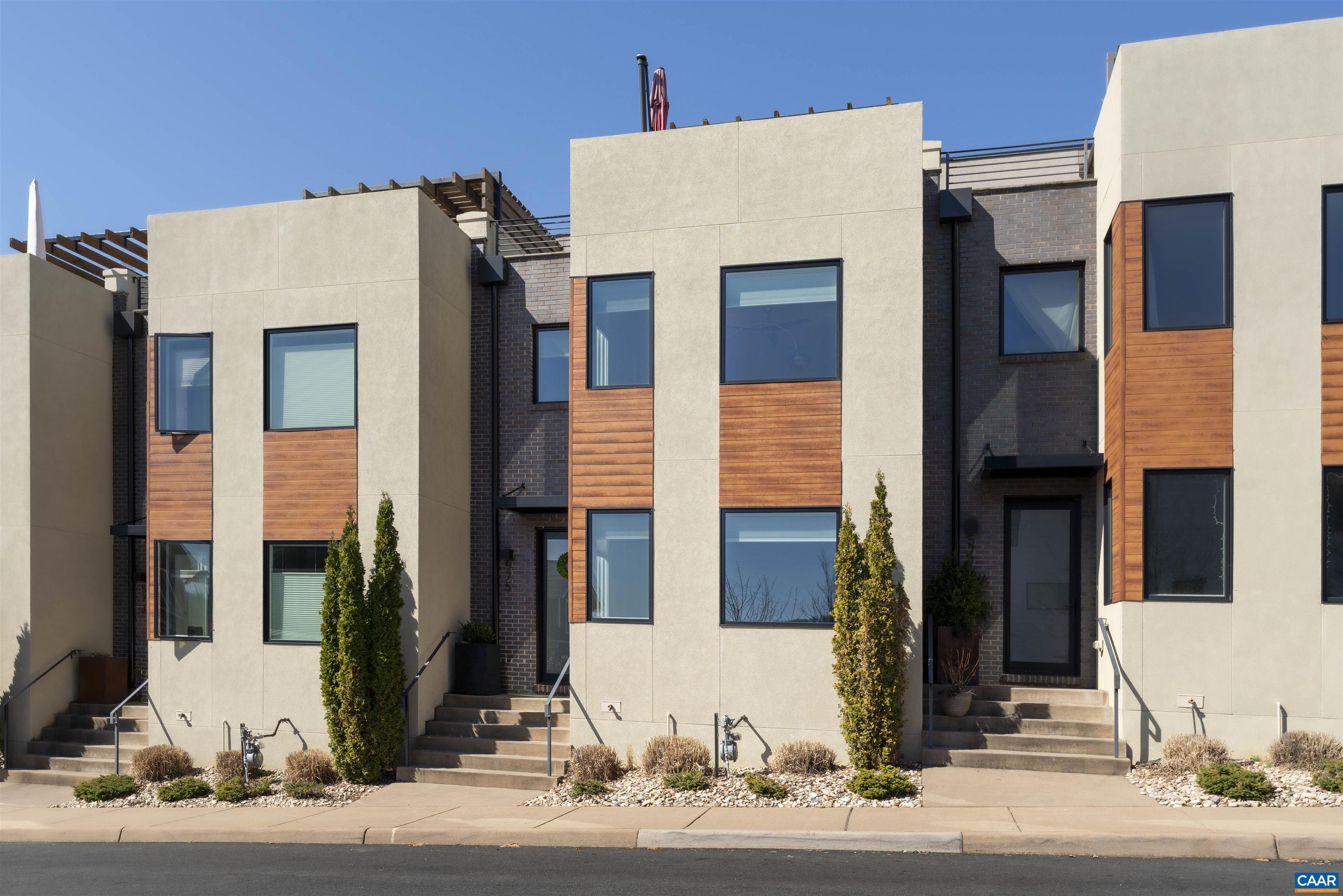 575 LOCHLYN HILL DR, CHARLOTTESVILLE, Virginia 22901, 3 Bedrooms Bedrooms, ,2 BathroomsBathrooms,Residential,575 LOCHLYN HILL DR,674463 MLS # 674463