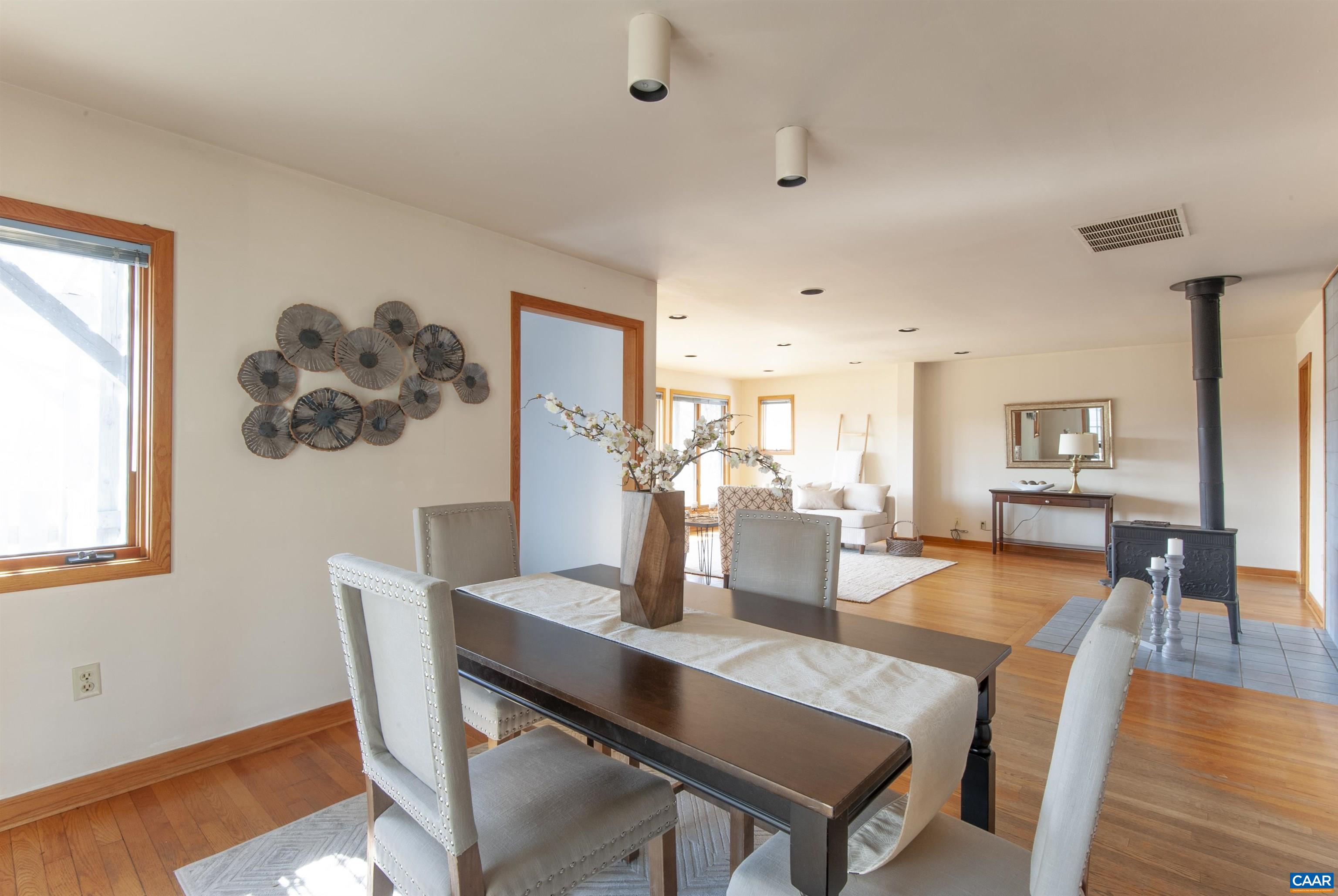 8268 DICK WOODS RD, AFTON, Virginia 22920, 3 Bedrooms Bedrooms, ,2 BathroomsBathrooms,Residential,Squirrel Hill,8268 DICK WOODS RD,674468 MLS # 674468