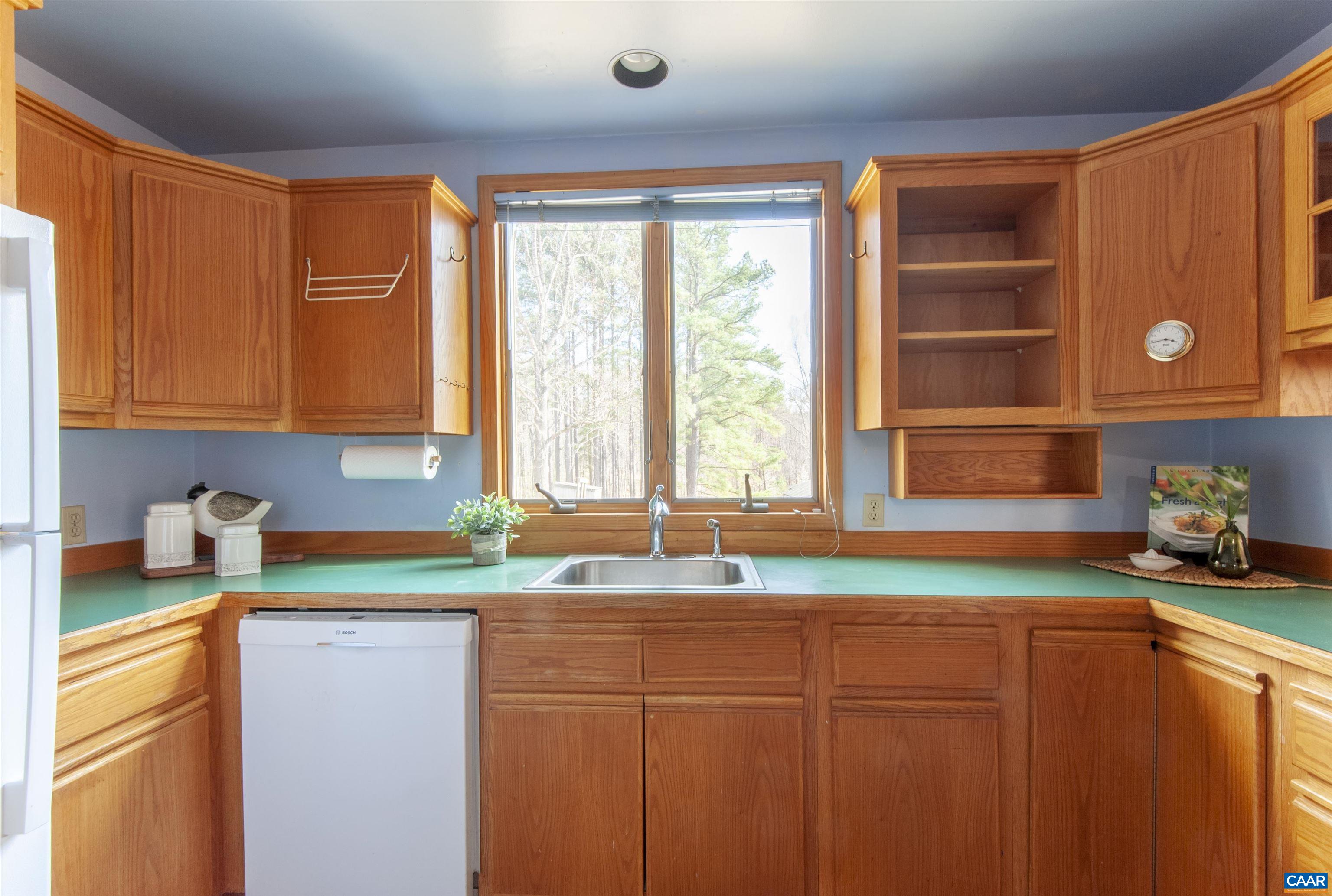 8268 DICK WOODS RD, AFTON, Virginia 22920, 3 Bedrooms Bedrooms, ,2 BathroomsBathrooms,Residential,Squirrel Hill,8268 DICK WOODS RD,674468 MLS # 674468