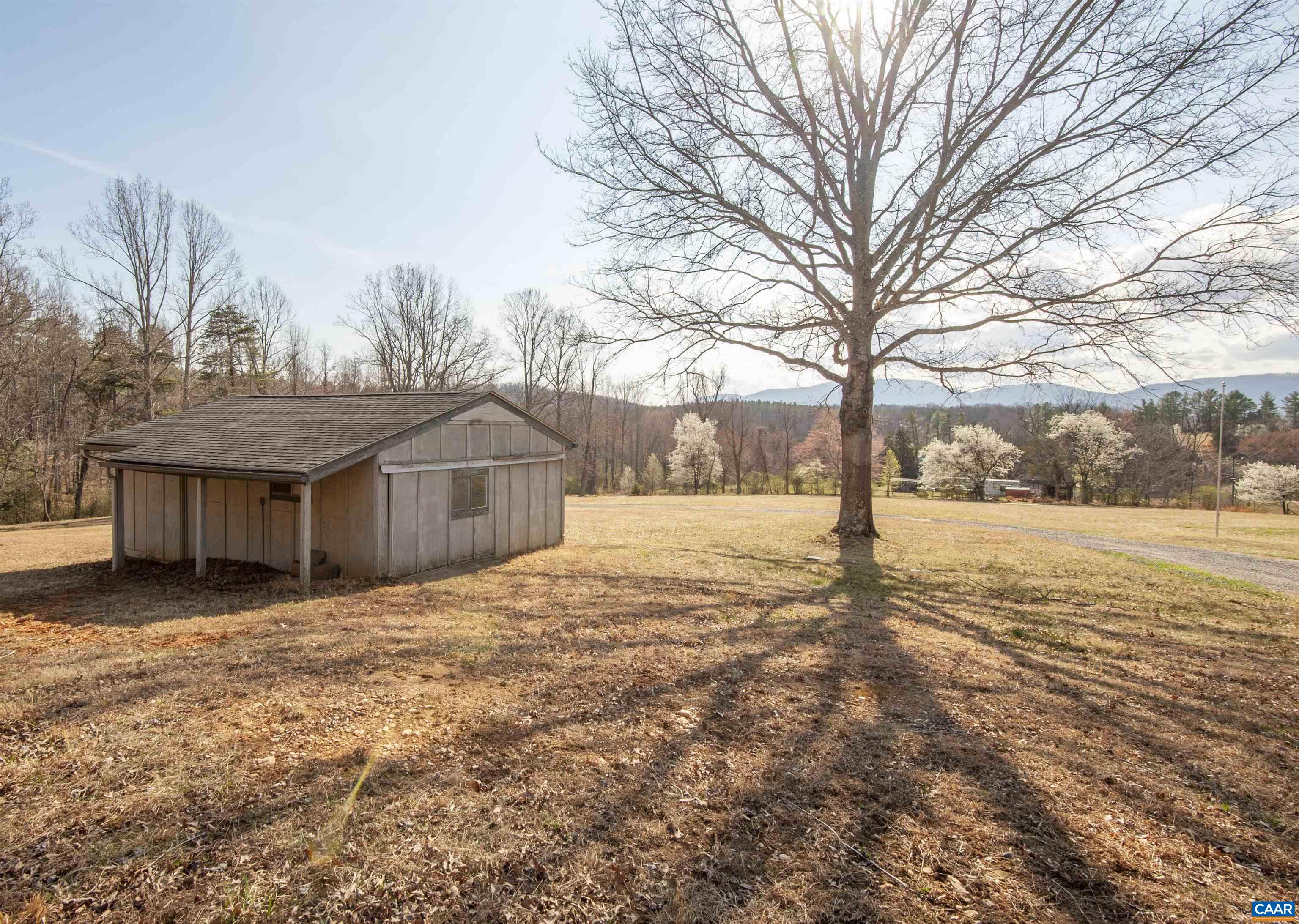 8268 DICK WOODS RD, AFTON, Virginia 22920, 3 Bedrooms Bedrooms, ,2 BathroomsBathrooms,Residential,Squirrel Hill,8268 DICK WOODS RD,674468 MLS # 674468