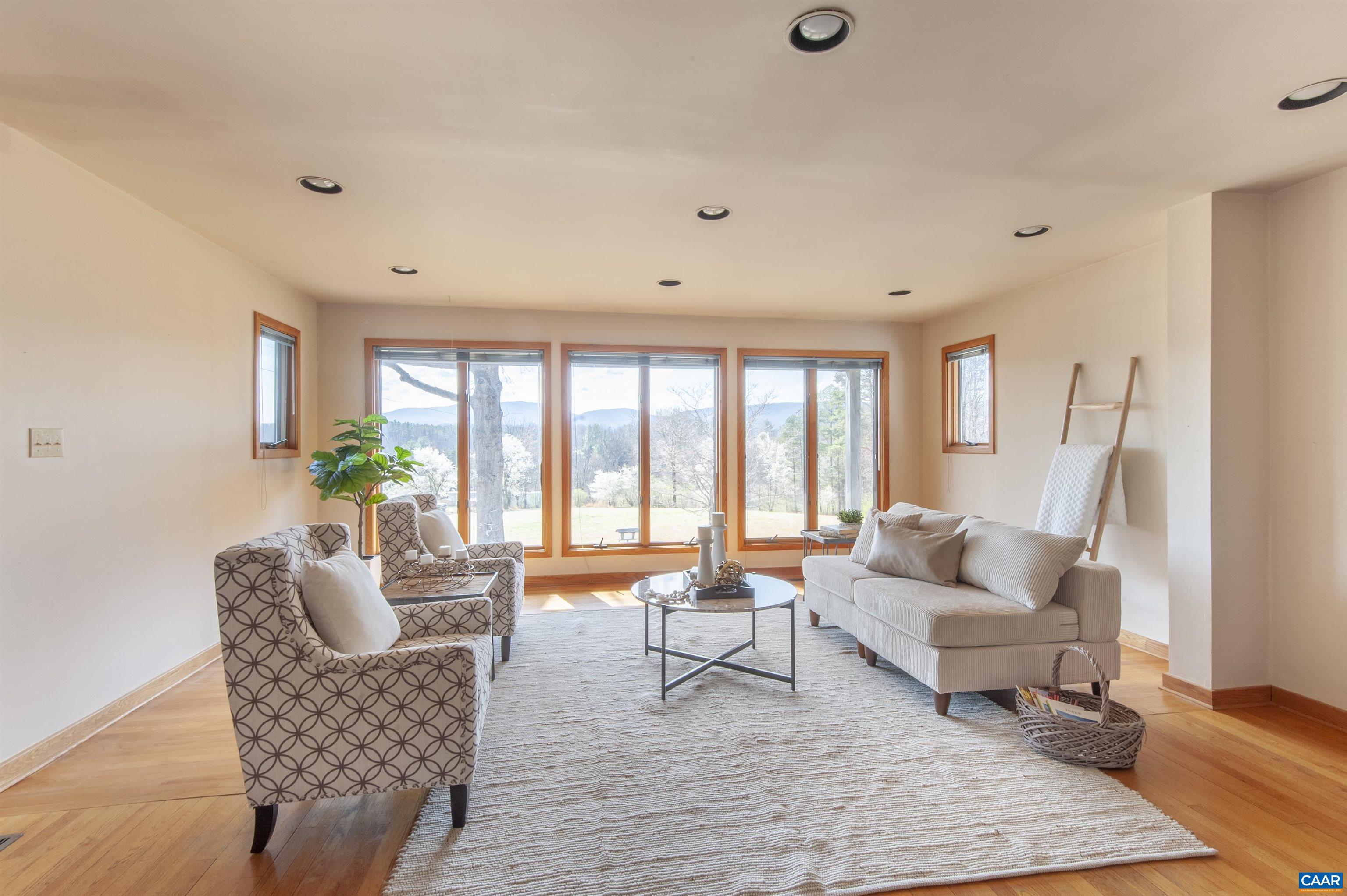 8268 DICK WOODS RD, AFTON, Virginia 22920, 3 Bedrooms Bedrooms, ,2 BathroomsBathrooms,Residential,Squirrel Hill,8268 DICK WOODS RD,674468 MLS # 674468