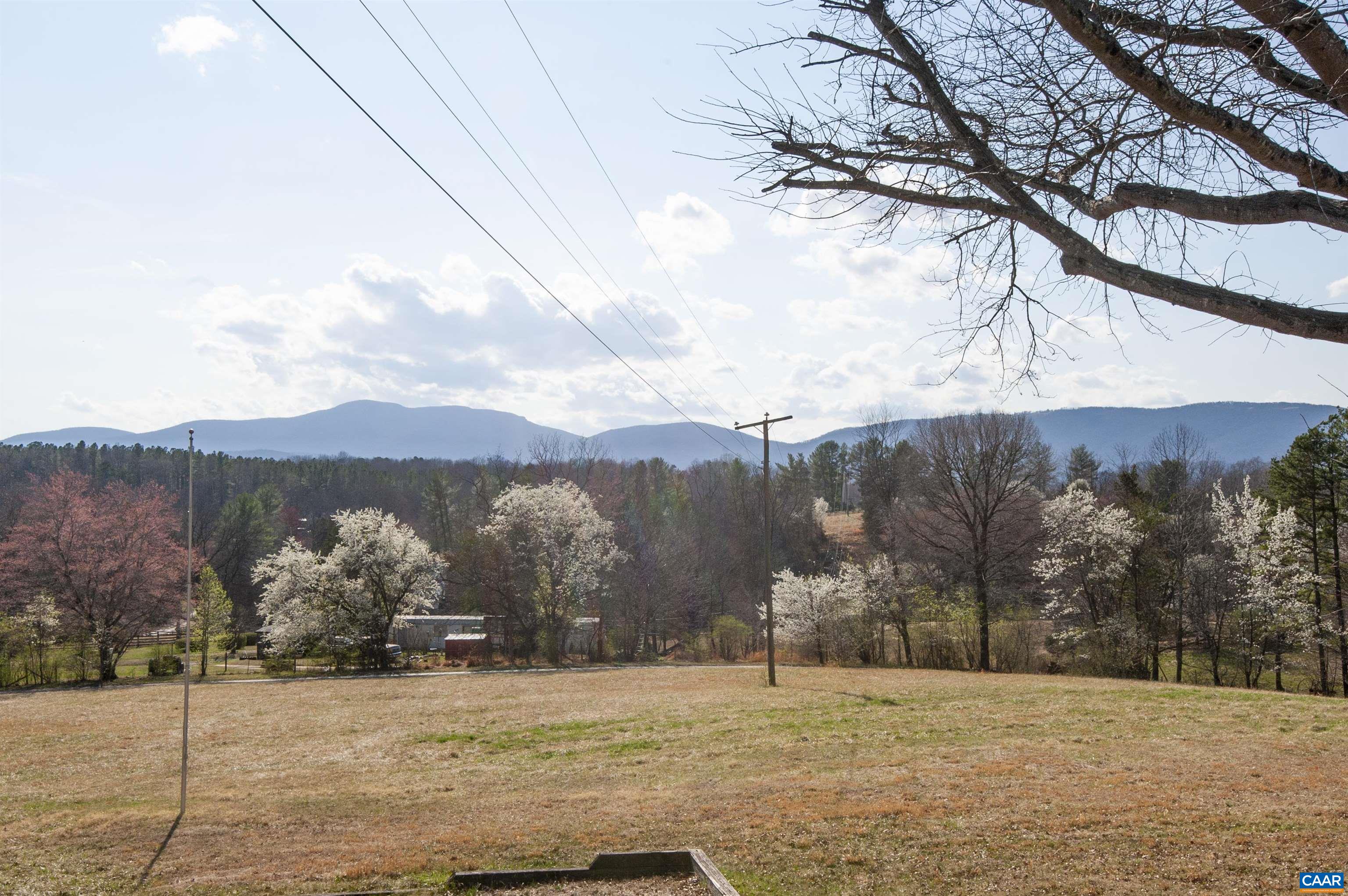 8268 DICK WOODS RD, AFTON, Virginia 22920, 3 Bedrooms Bedrooms, ,2 BathroomsBathrooms,Residential,Squirrel Hill,8268 DICK WOODS RD,674468 MLS # 674468