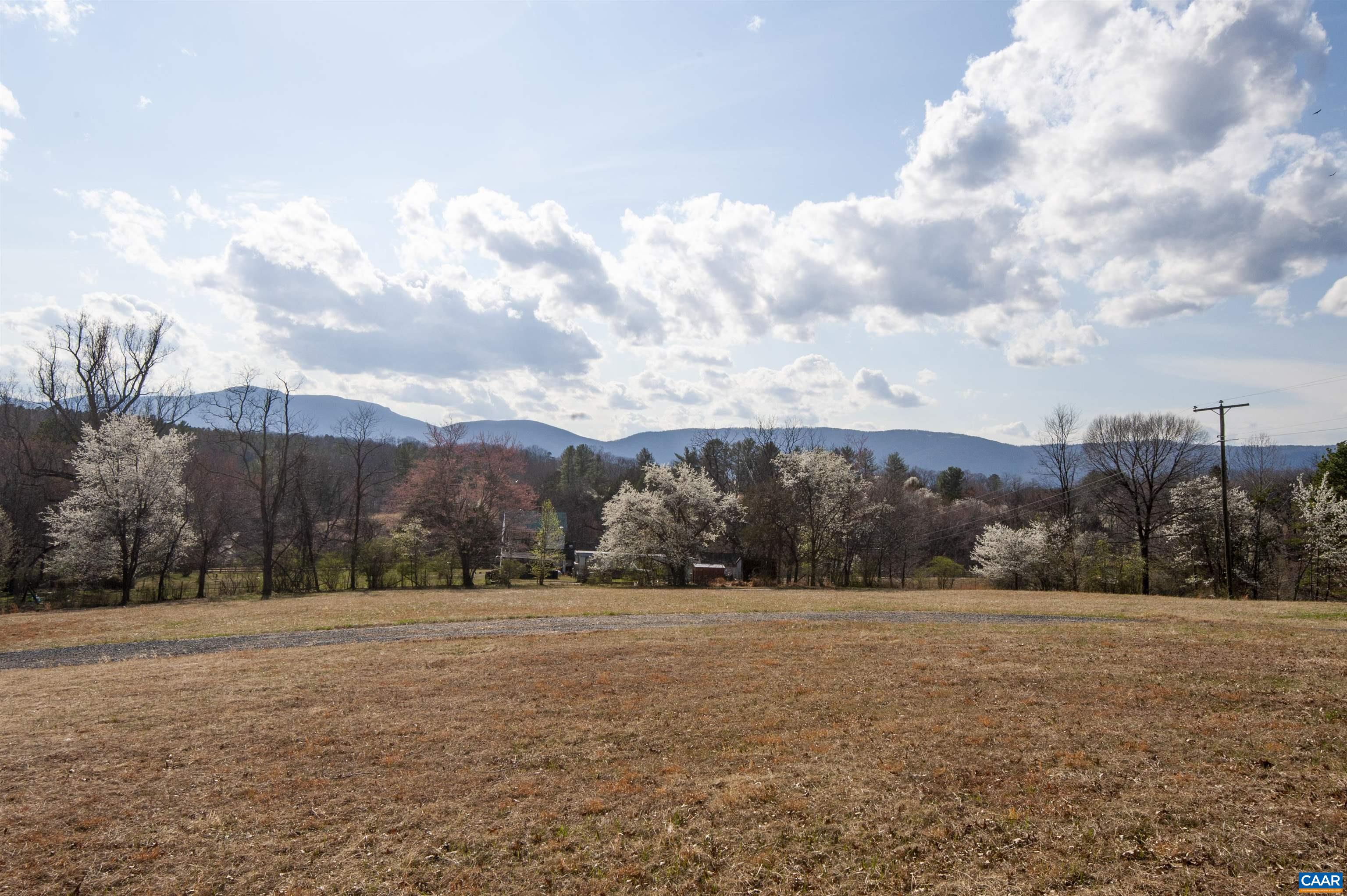 8268 DICK WOODS RD, AFTON, Virginia 22920, 3 Bedrooms Bedrooms, ,2 BathroomsBathrooms,Residential,Squirrel Hill,8268 DICK WOODS RD,674468 MLS # 674468