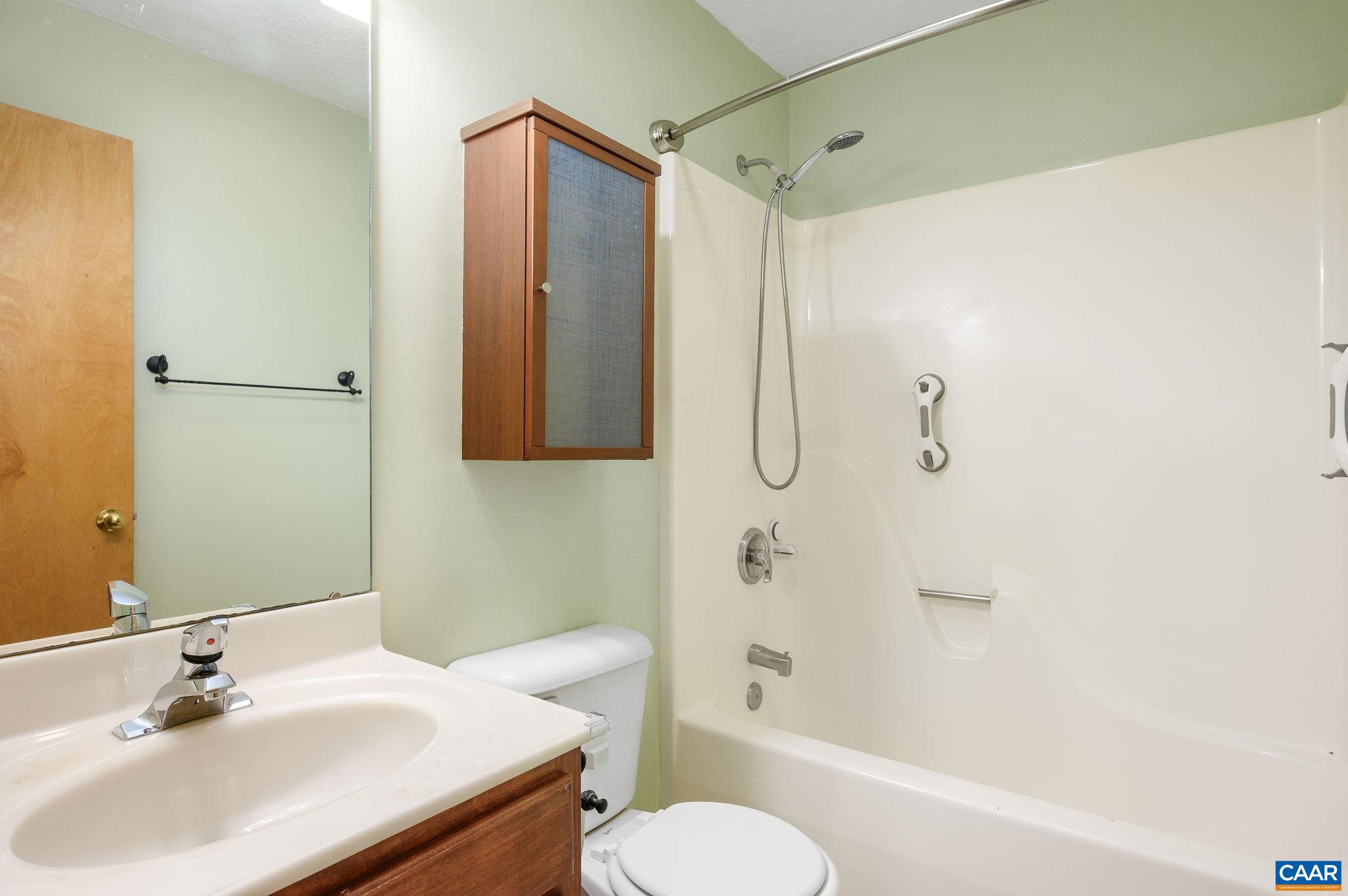 5 CHIPPEWA LN, PALMYRA, Virginia 22963, 3 Bedrooms Bedrooms, ,2 BathroomsBathrooms,Residential,5 CHIPPEWA LN,674470 MLS # 674470