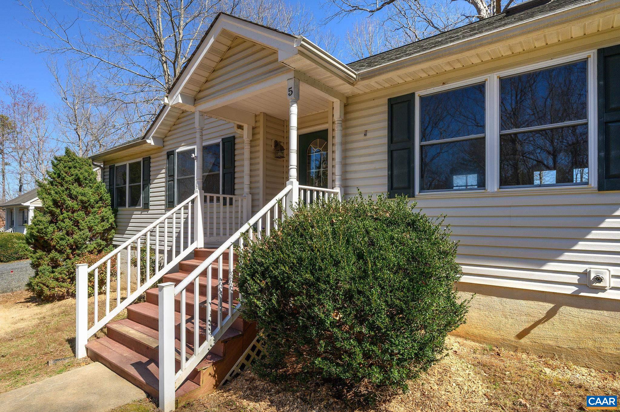 5 CHIPPEWA LN, PALMYRA, Virginia 22963, 3 Bedrooms Bedrooms, ,2 BathroomsBathrooms,Residential,5 CHIPPEWA LN,674470 MLS # 674470