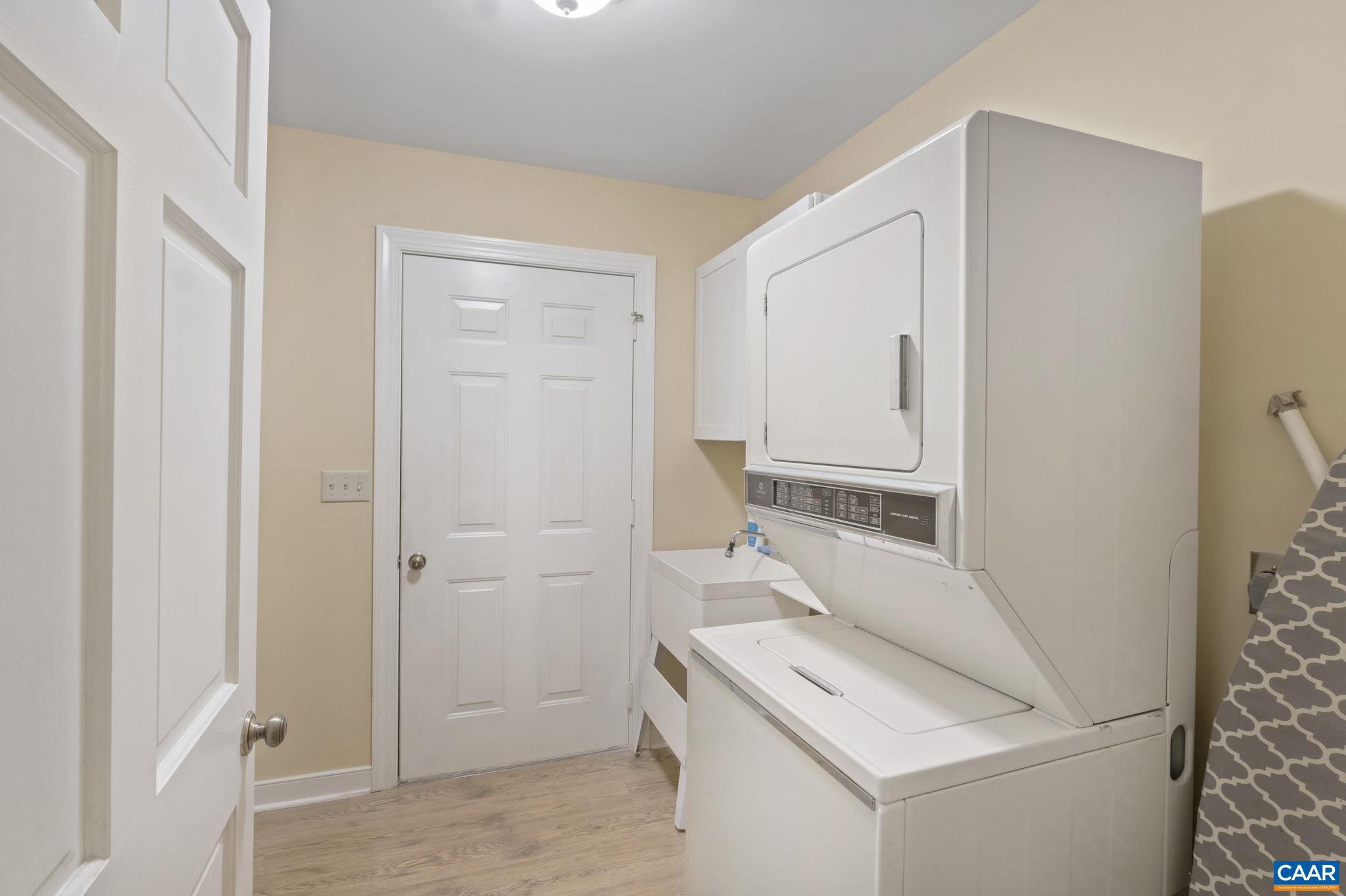 2 WHIPPOORWILL LN, PALMYRA, Virginia 22963, 4 Bedrooms Bedrooms, ,2 BathroomsBathrooms,Residential,2 WHIPPOORWILL LN,674634 MLS # 674634