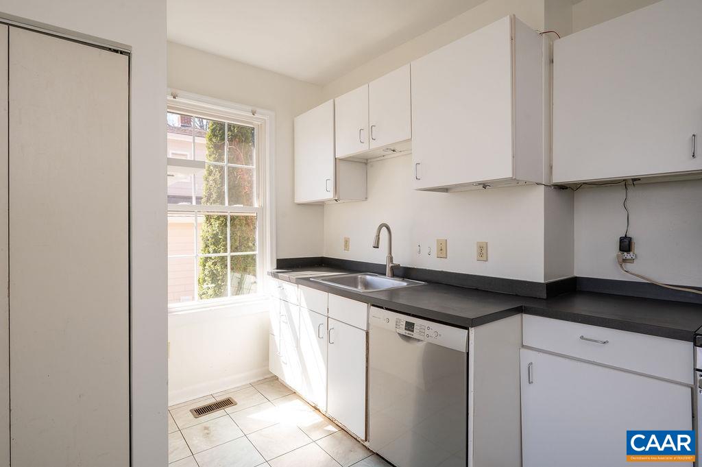 124 GOODMAN ST, CHARLOTTESVILLE, Virginia 22902, 3 Bedrooms Bedrooms, ,2 BathroomsBathrooms,Residential,124 GOODMAN ST,674637 MLS # 674637