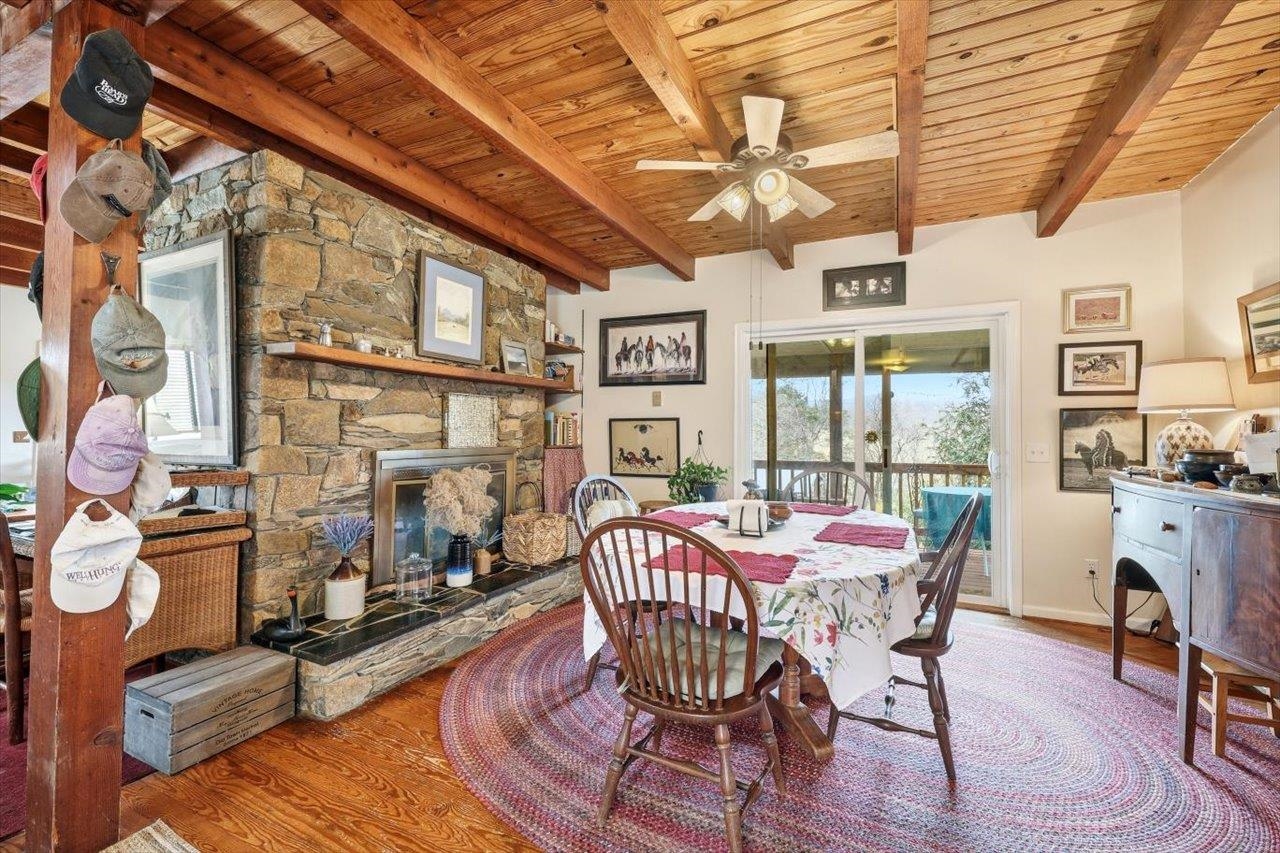 1120 KINGSWAY RD, AFTON, Virginia 22920, 3 Bedrooms Bedrooms, ,2 BathroomsBathrooms,Residential,Adams Eden,1120 KINGSWAY RD,674648 MLS # 674648