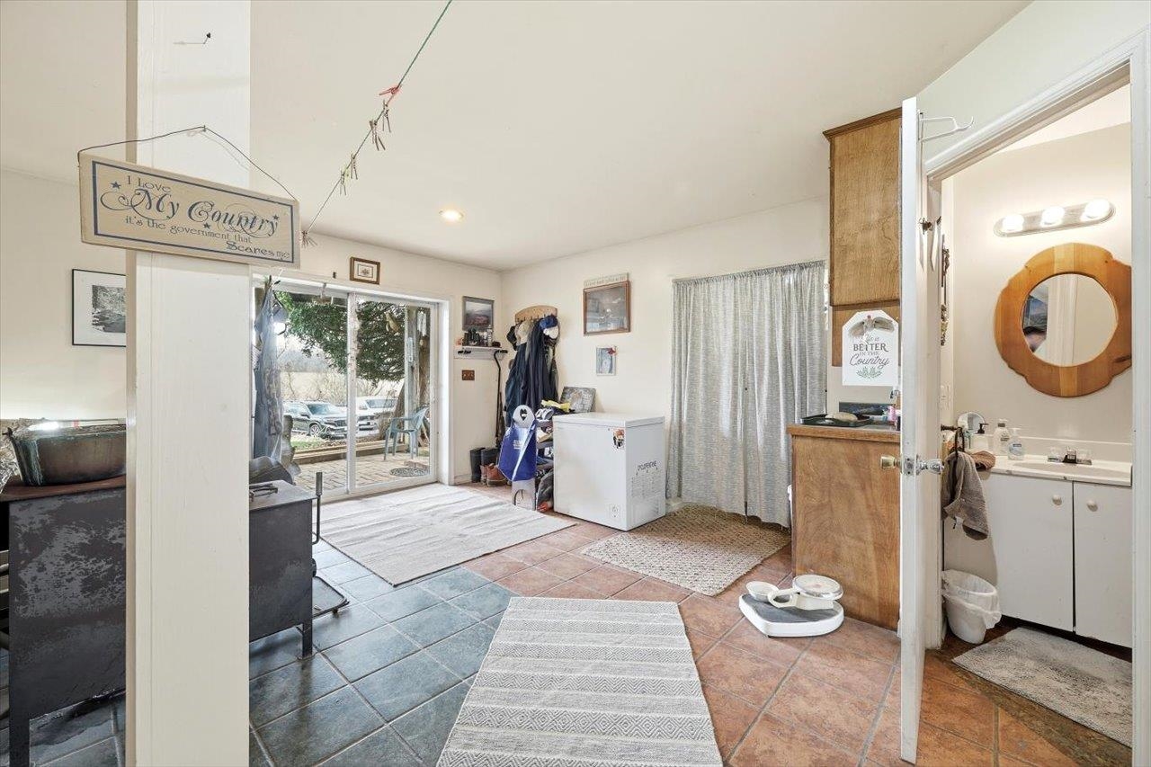 1120 KINGSWAY RD, AFTON, Virginia 22920, 3 Bedrooms Bedrooms, ,2 BathroomsBathrooms,Residential,Adams Eden,1120 KINGSWAY RD,674648 MLS # 674648