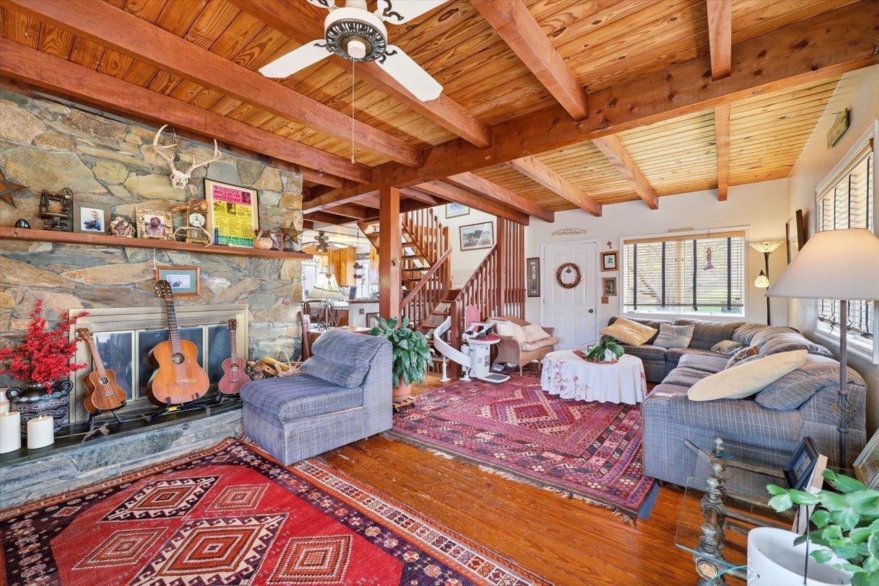 1120 KINGSWAY RD, AFTON, Virginia 22920, 3 Bedrooms Bedrooms, ,2 BathroomsBathrooms,Residential,Adams Eden,1120 KINGSWAY RD,674648 MLS # 674648