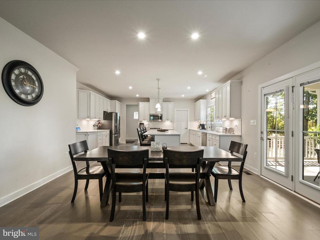 11710 SOUTHVIEW CT, SPOTSYLVANIA, Virginia 22551, 5 Bedrooms Bedrooms, ,3 BathroomsBathrooms,Residential,11710 SOUTHVIEW CT,VASP2036458 MLS # VASP2036458