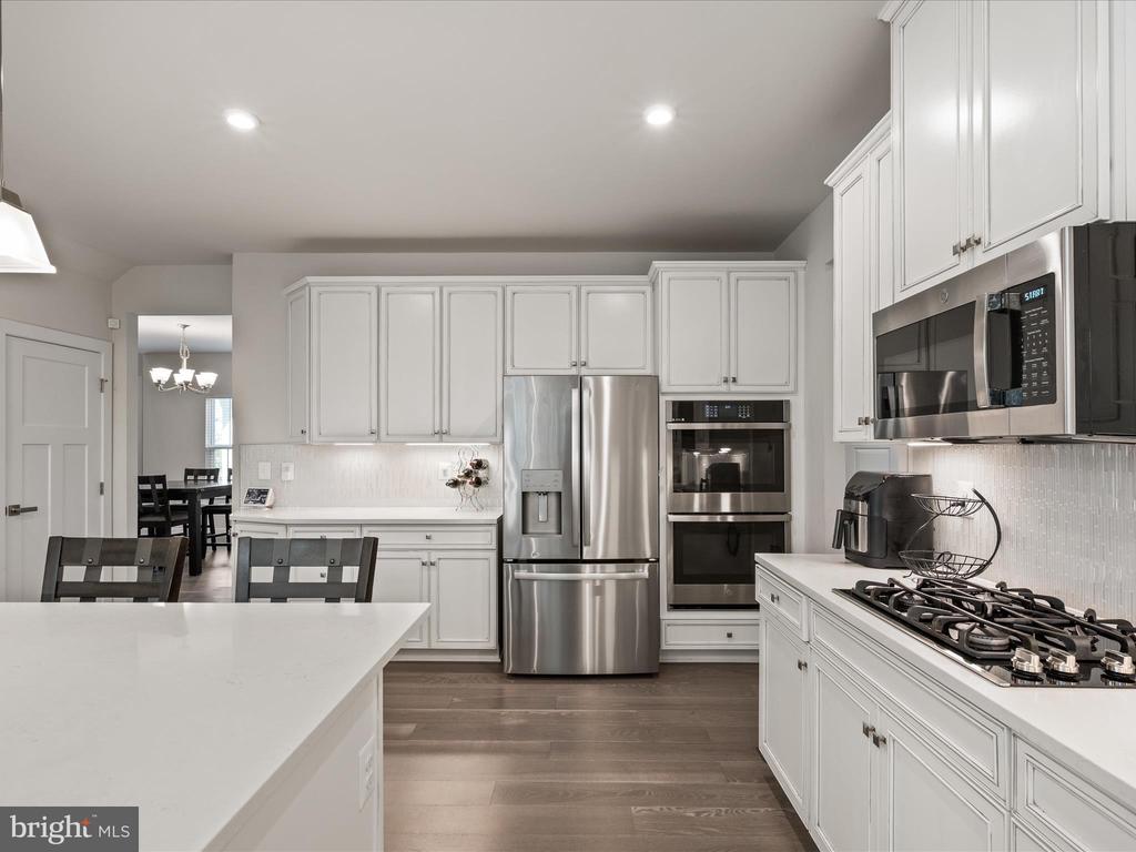 11710 SOUTHVIEW CT, SPOTSYLVANIA, Virginia 22551, 5 Bedrooms Bedrooms, ,3 BathroomsBathrooms,Residential,11710 SOUTHVIEW CT,VASP2036458 MLS # VASP2036458