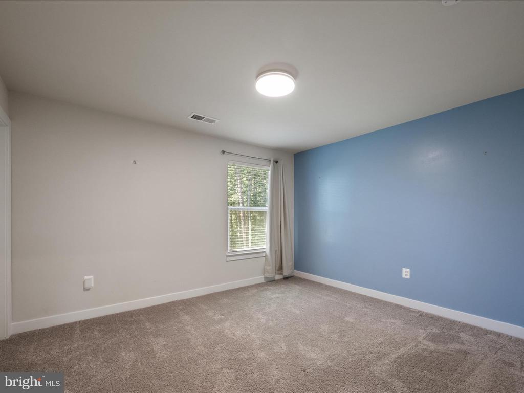 11710 SOUTHVIEW CT, SPOTSYLVANIA, Virginia 22551, 5 Bedrooms Bedrooms, ,3 BathroomsBathrooms,Residential,11710 SOUTHVIEW CT,VASP2036458 MLS # VASP2036458