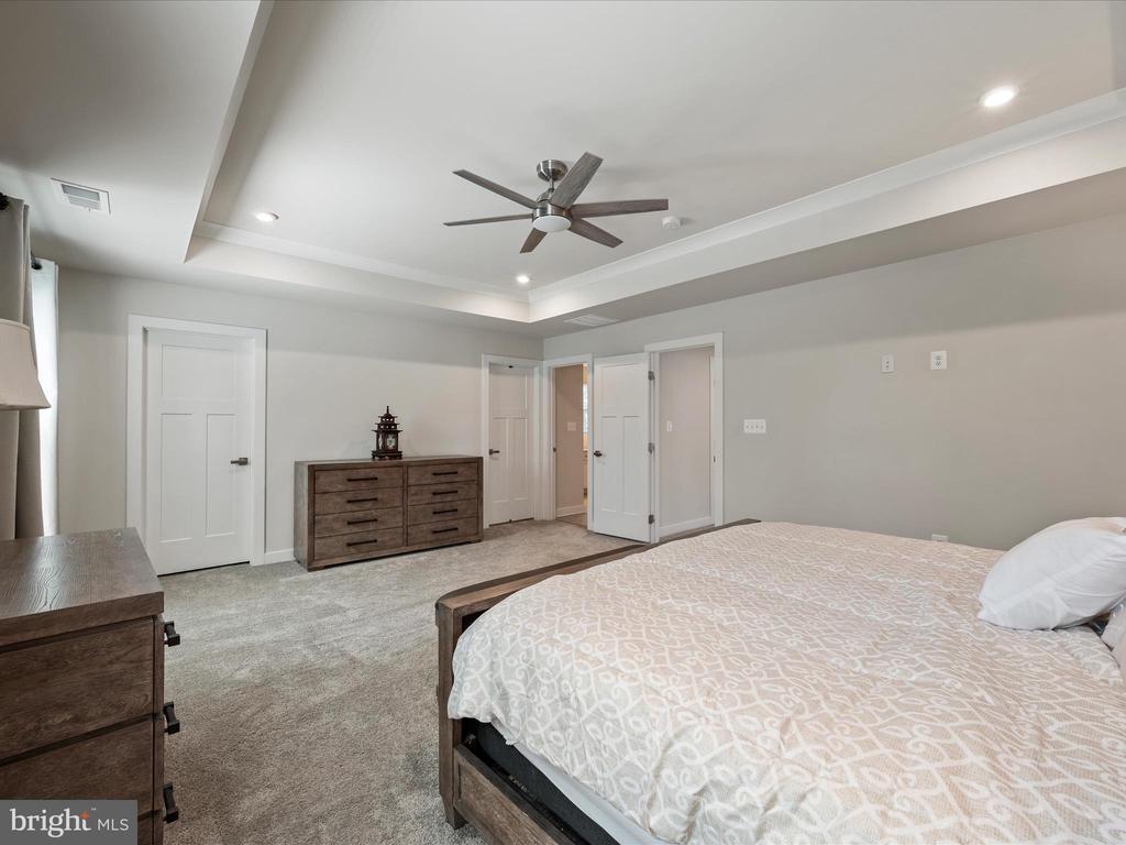 11710 SOUTHVIEW CT, SPOTSYLVANIA, Virginia 22551, 5 Bedrooms Bedrooms, ,3 BathroomsBathrooms,Residential,11710 SOUTHVIEW CT,VASP2036458 MLS # VASP2036458