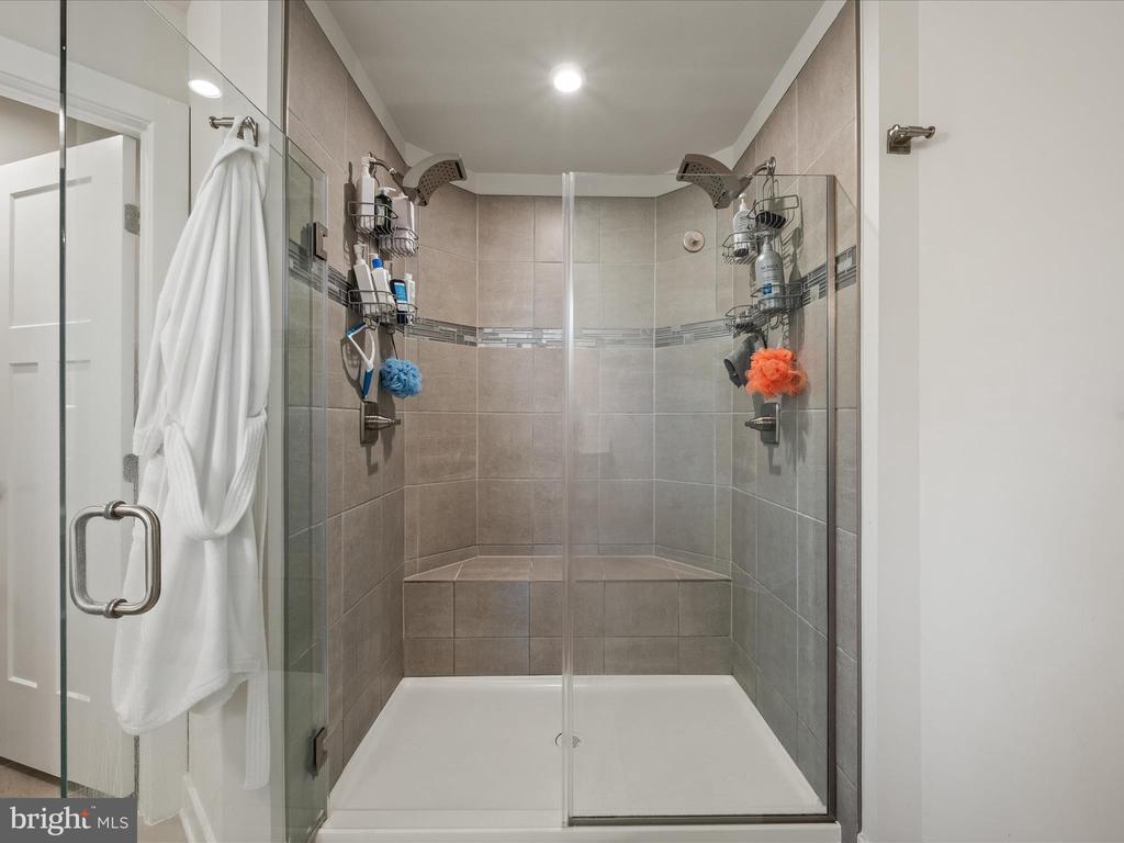 11710 SOUTHVIEW CT, SPOTSYLVANIA, Virginia 22551, 5 Bedrooms Bedrooms, ,3 BathroomsBathrooms,Residential,11710 SOUTHVIEW CT,VASP2036458 MLS # VASP2036458