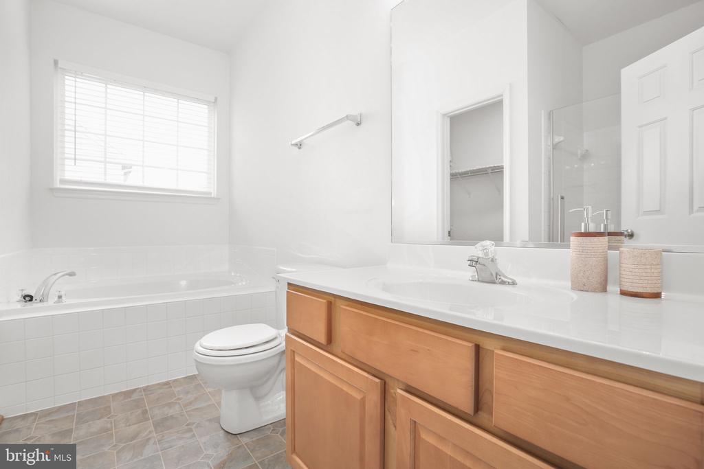 6112 HOT SPRING LN, FREDERICKSBURG, Virginia 22407, 3 Bedrooms Bedrooms, ,3 BathroomsBathrooms,Residential,6112 HOT SPRING LN,VASP2039386 MLS # VASP2039386