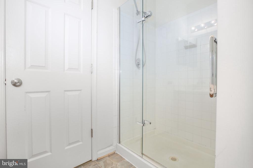 6112 HOT SPRING LN, FREDERICKSBURG, Virginia 22407, 3 Bedrooms Bedrooms, ,3 BathroomsBathrooms,Residential,6112 HOT SPRING LN,VASP2039386 MLS # VASP2039386