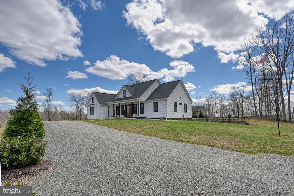 4600 MAGNOLIA HARBOUR DR, SPOTSYLVANIA, Virginia 22551, 3 Bedrooms Bedrooms, ,2 BathroomsBathrooms,Residential,4600 MAGNOLIA HARBOUR DR,VASP2039848 MLS # VASP2039848