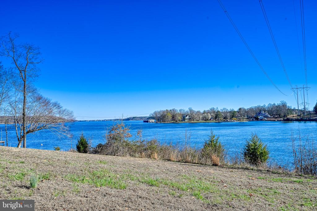 4600 MAGNOLIA HARBOUR DR, SPOTSYLVANIA, Virginia 22551, 3 Bedrooms Bedrooms, ,2 BathroomsBathrooms,Residential,4600 MAGNOLIA HARBOUR DR,VASP2039848 MLS # VASP2039848