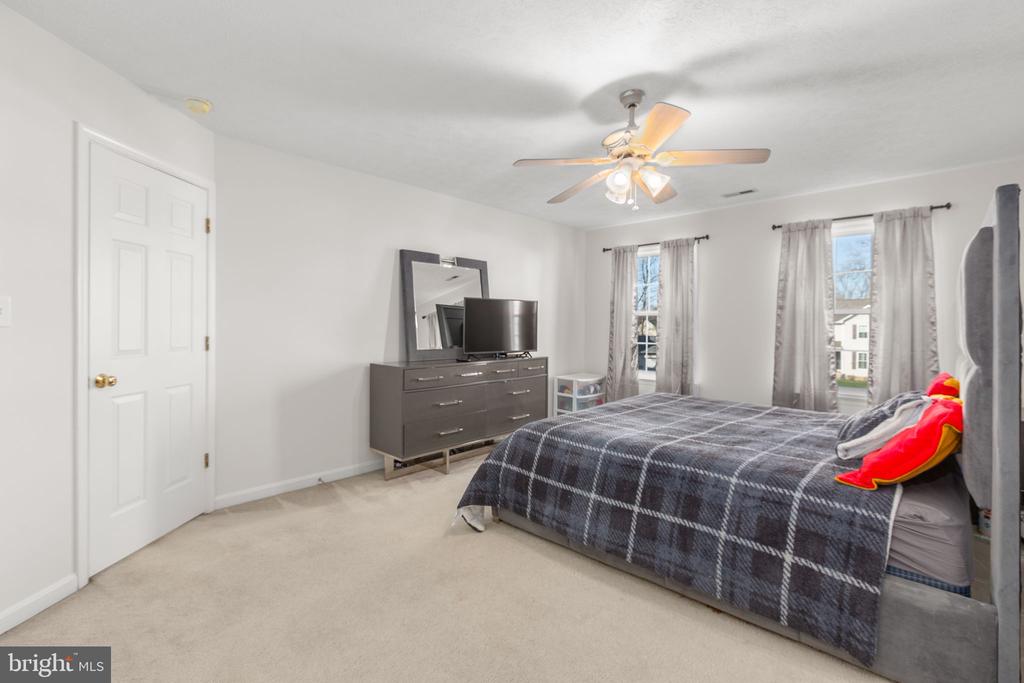 3804 TWIFORD CT, FREDERICKSBURG, Virginia 22408, 4 Bedrooms Bedrooms, ,3 BathroomsBathrooms,Residential,3804 TWIFORD CT,VASP2040066 MLS # VASP2040066 3804 TWIFORD CT, FREDERICKSBURG, Virginia 22408, 4 Bedrooms Bedrooms, ,3 BathroomsBathrooms,Residential,3804 TWIFORD CT,VASP2040066 MLS # VASP2040066