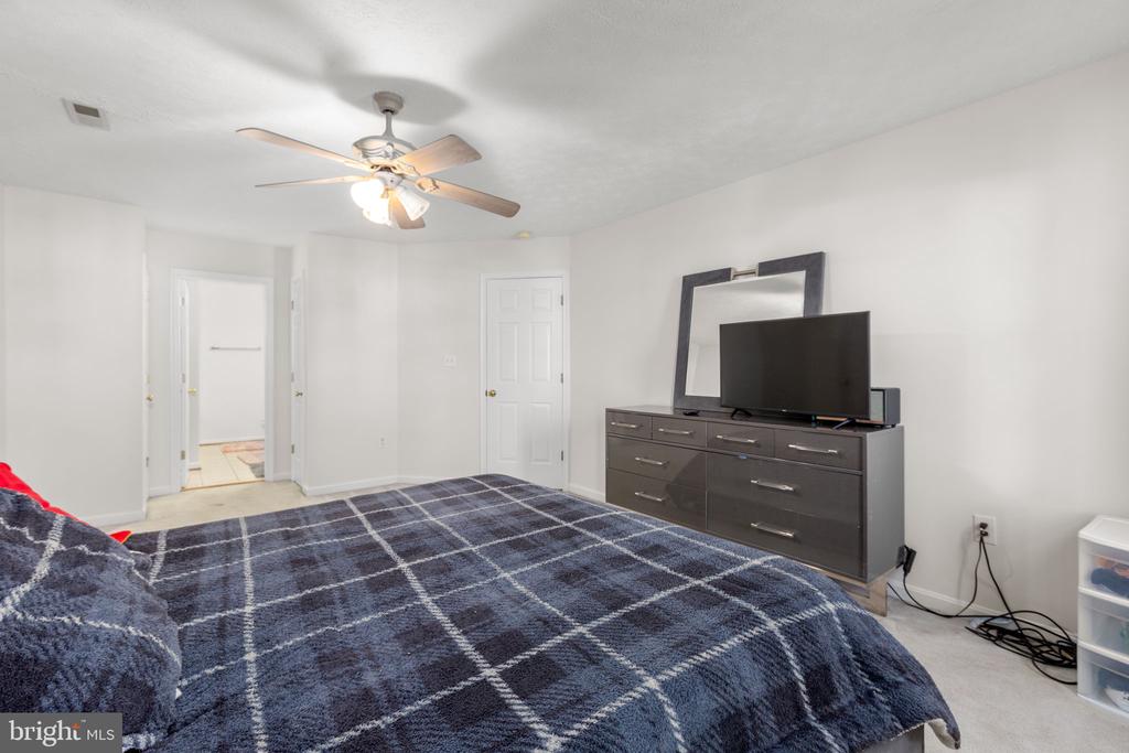 3804 TWIFORD CT, FREDERICKSBURG, Virginia 22408, 4 Bedrooms Bedrooms, ,3 BathroomsBathrooms,Residential,3804 TWIFORD CT,VASP2040066 MLS # VASP2040066 3804 TWIFORD CT, FREDERICKSBURG, Virginia 22408, 4 Bedrooms Bedrooms, ,3 BathroomsBathrooms,Residential,3804 TWIFORD CT,VASP2040066 MLS # VASP2040066