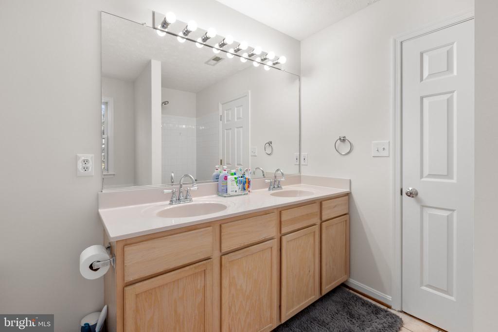 3804 TWIFORD CT, FREDERICKSBURG, Virginia 22408, 4 Bedrooms Bedrooms, ,3 BathroomsBathrooms,Residential,3804 TWIFORD CT,VASP2040066 MLS # VASP2040066 3804 TWIFORD CT, FREDERICKSBURG, Virginia 22408, 4 Bedrooms Bedrooms, ,3 BathroomsBathrooms,Residential,3804 TWIFORD CT,VASP2040066 MLS # VASP2040066