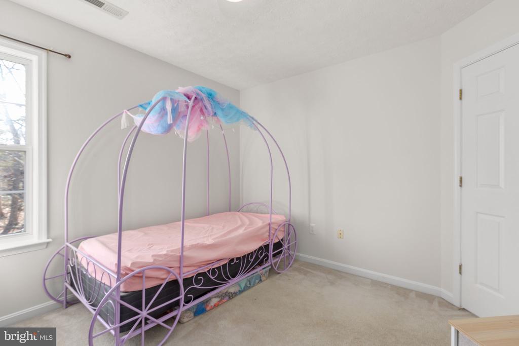 3804 TWIFORD CT, FREDERICKSBURG, Virginia 22408, 4 Bedrooms Bedrooms, ,3 BathroomsBathrooms,Residential,3804 TWIFORD CT,VASP2040066 MLS # VASP2040066 3804 TWIFORD CT, FREDERICKSBURG, Virginia 22408, 4 Bedrooms Bedrooms, ,3 BathroomsBathrooms,Residential,3804 TWIFORD CT,VASP2040066 MLS # VASP2040066