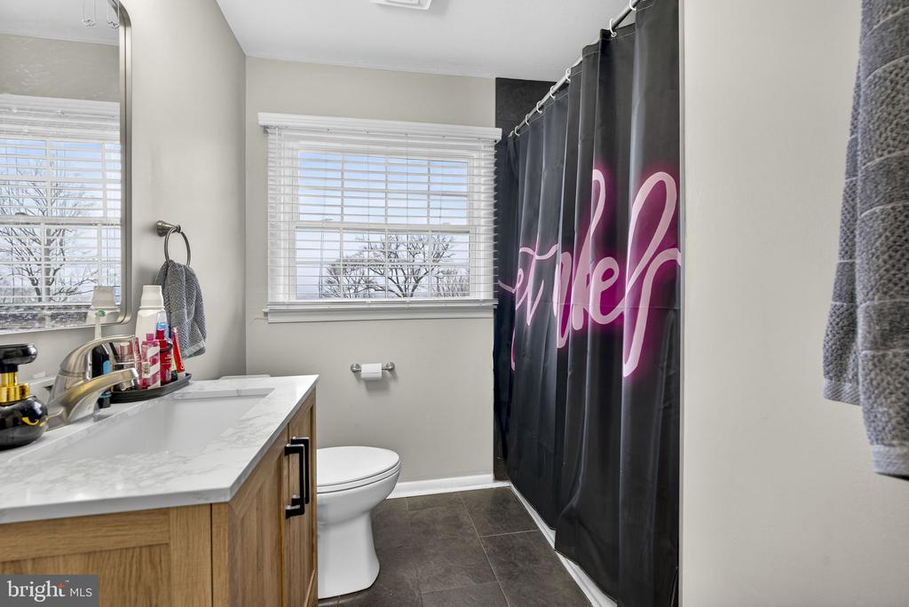 7 FLETCHER LN, AMISSVILLE, Virginia 20106, 2 Bedrooms Bedrooms, ,2 BathroomsBathrooms,Residential,7 FLETCHER LN,VACU2013010 MLS # VACU2013010