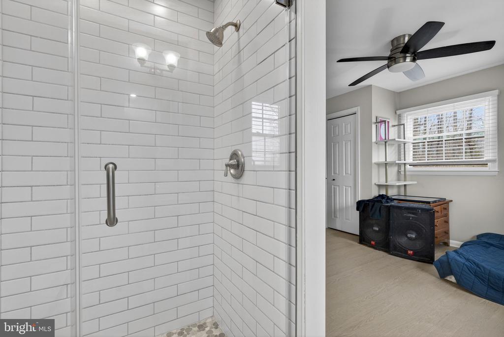 7 FLETCHER LN, AMISSVILLE, Virginia 20106, 2 Bedrooms Bedrooms, ,2 BathroomsBathrooms,Residential,7 FLETCHER LN,VACU2013010 MLS # VACU2013010