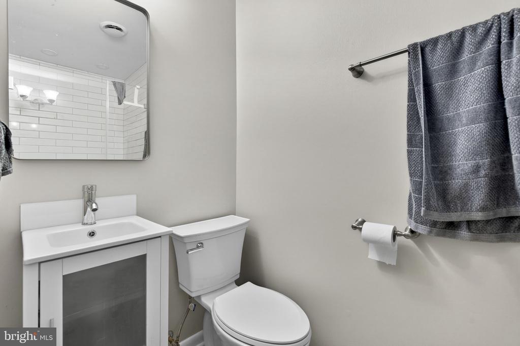 7 FLETCHER LN, AMISSVILLE, Virginia 20106, 2 Bedrooms Bedrooms, ,2 BathroomsBathrooms,Residential,7 FLETCHER LN,VACU2013010 MLS # VACU2013010